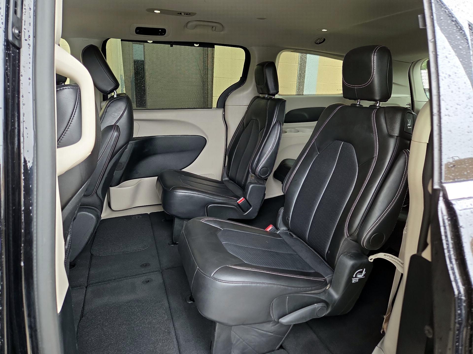 Thumbnail: 2024 Chrysler Pacifica - 19