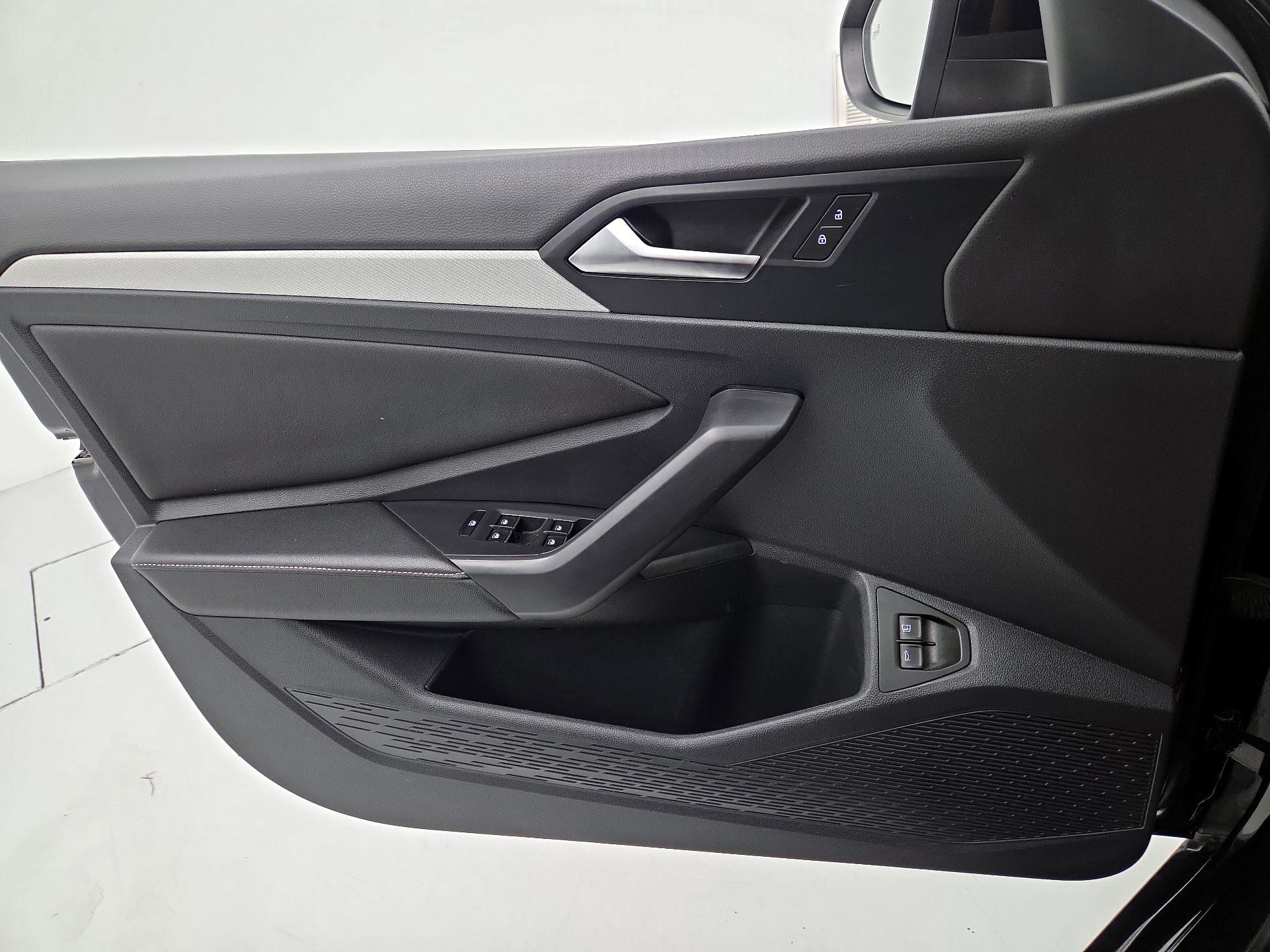 Thumbnail: 2024 Volkswagen Jetta - 12
