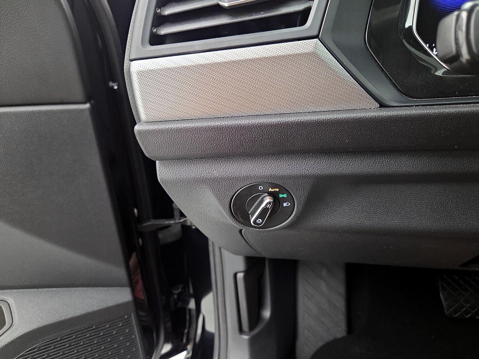 2024 Volkswagen Jetta S - Photo 14