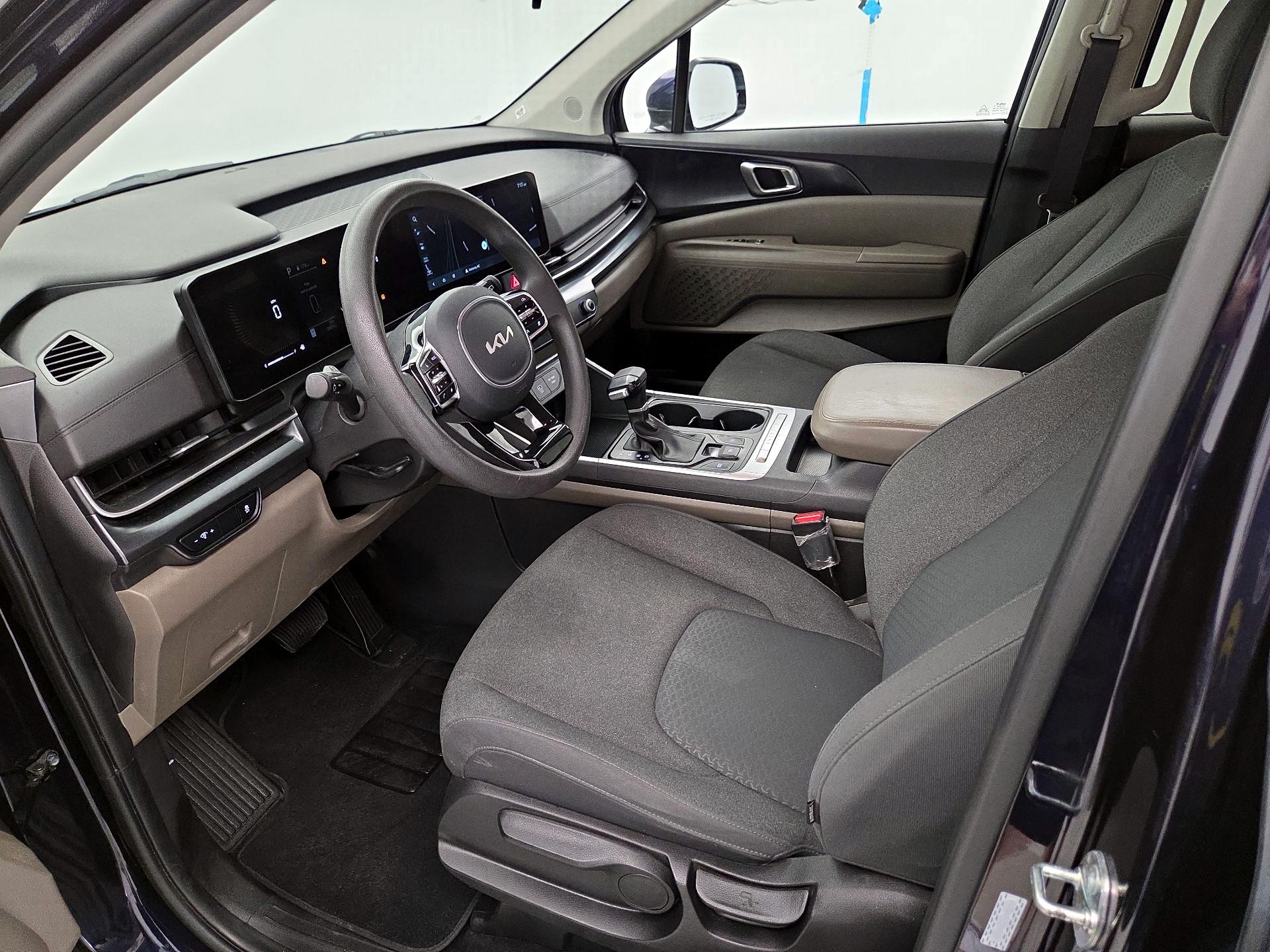 Thumbnail: 2025 Kia Carnival - 11
