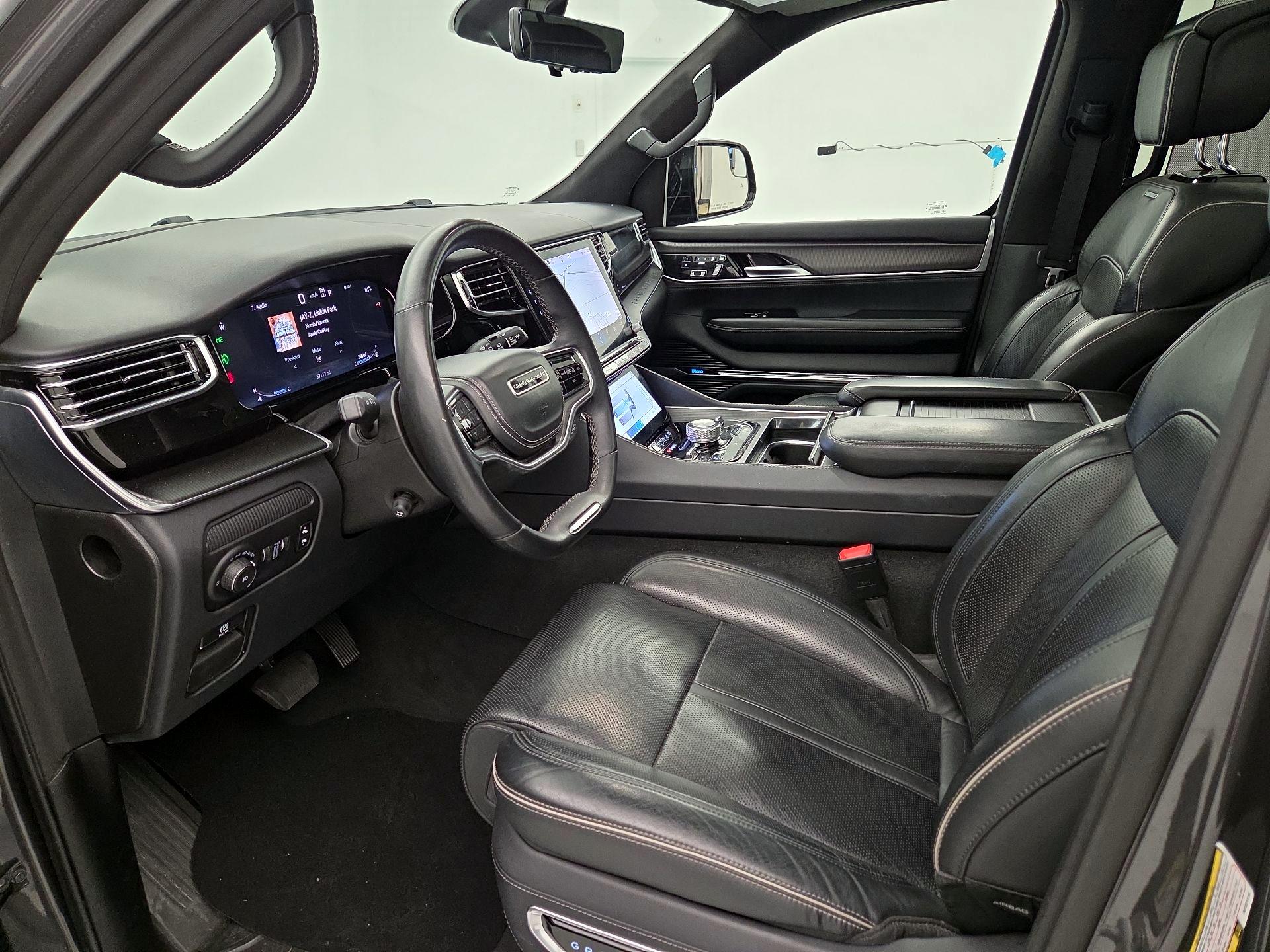 Thumbnail: 2024 Jeep Grand Wagoneer L - 11