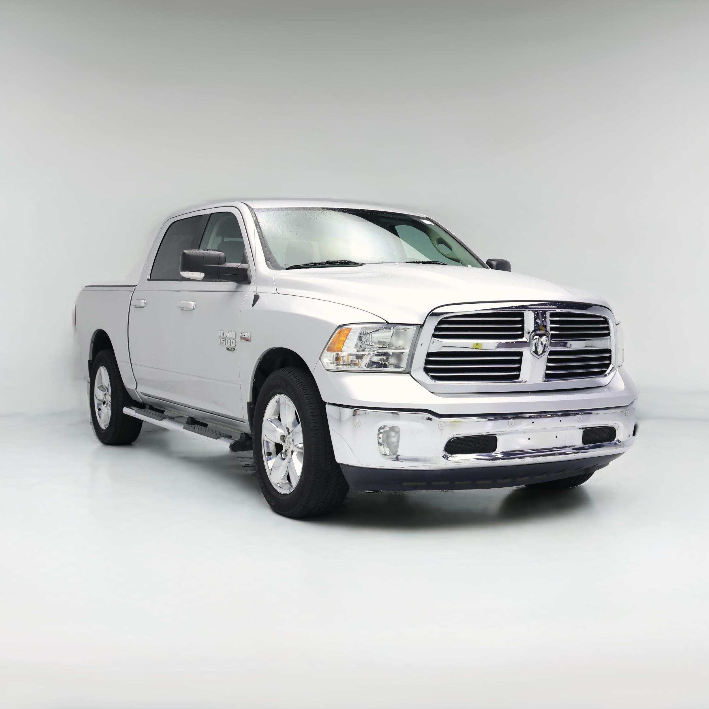 Thumbnail: 2019 RAM 1500 Classic - 1