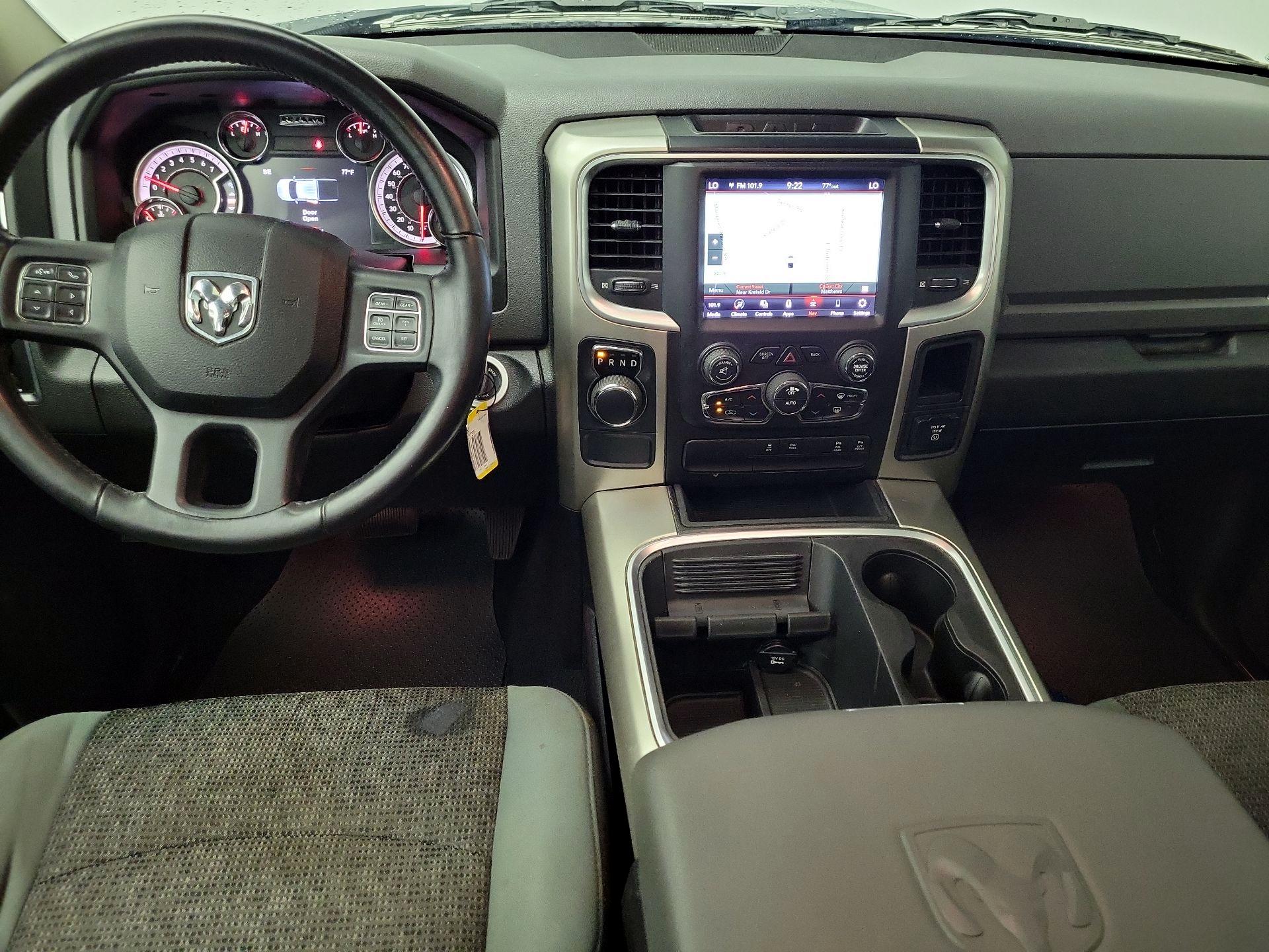 Thumbnail: 2019 RAM 1500 Classic - 9