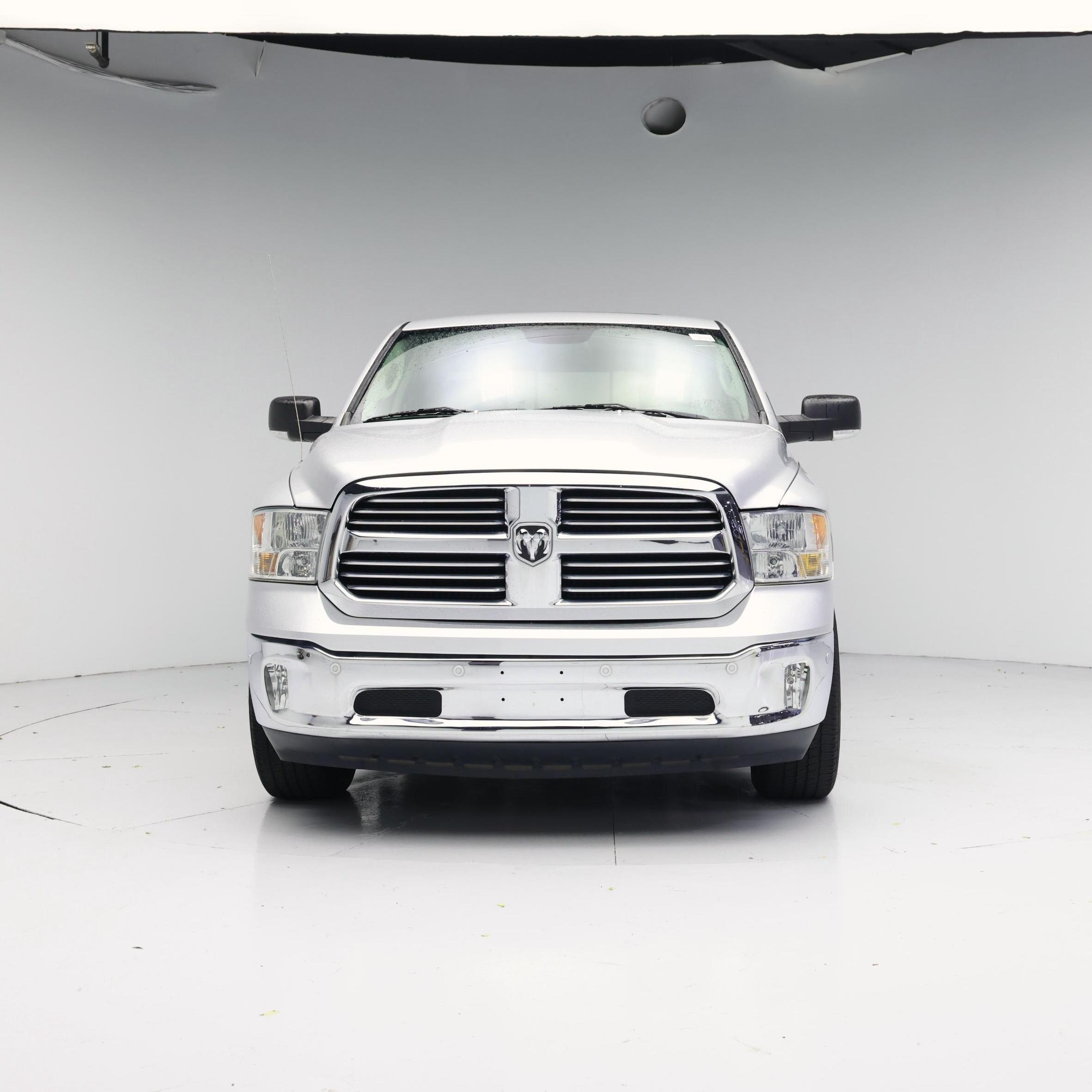 Thumbnail: 2019 RAM 1500 Classic - 5