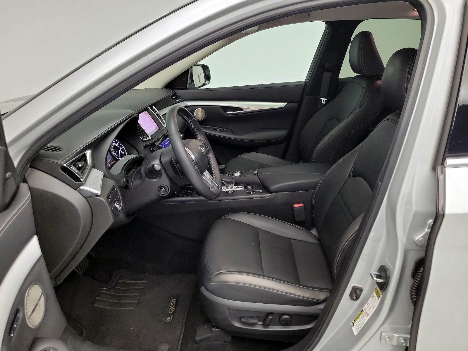 2019 INFINITI QX50 Essential - Photo 12