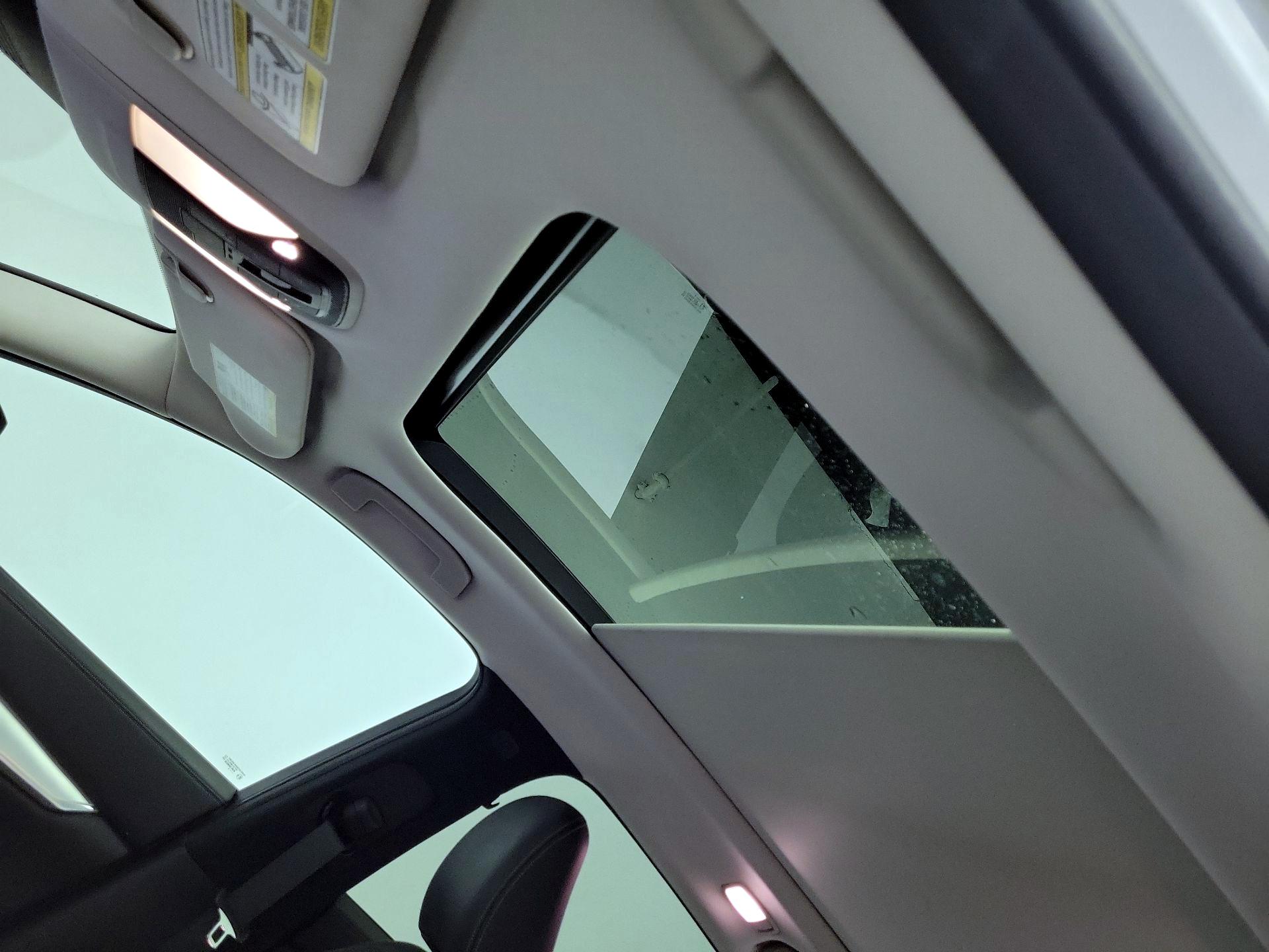 Thumbnail: 2019 INFINITI QX50 - 20