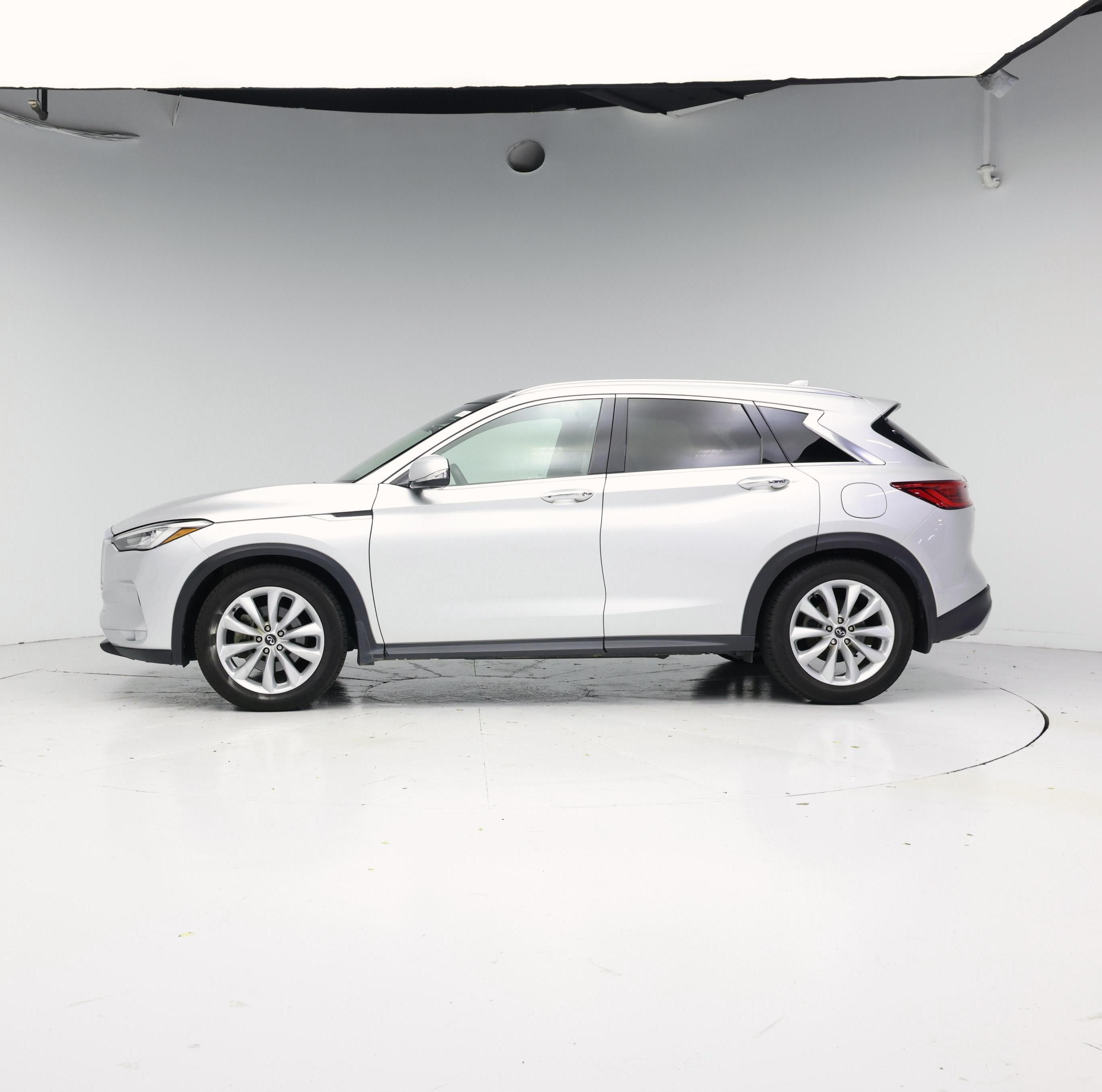 Thumbnail: 2019 INFINITI QX50 - 3