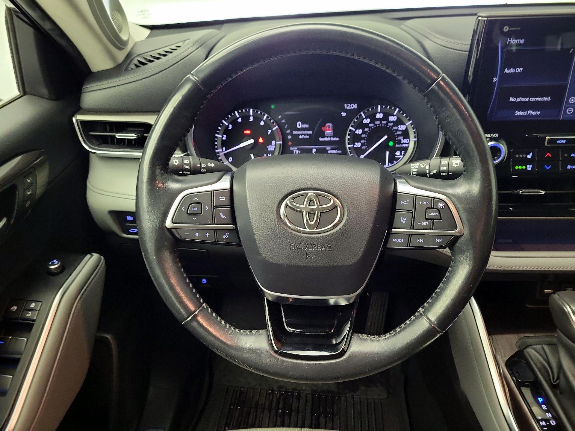 Thumbnail: 2021 Toyota Highlander - 10