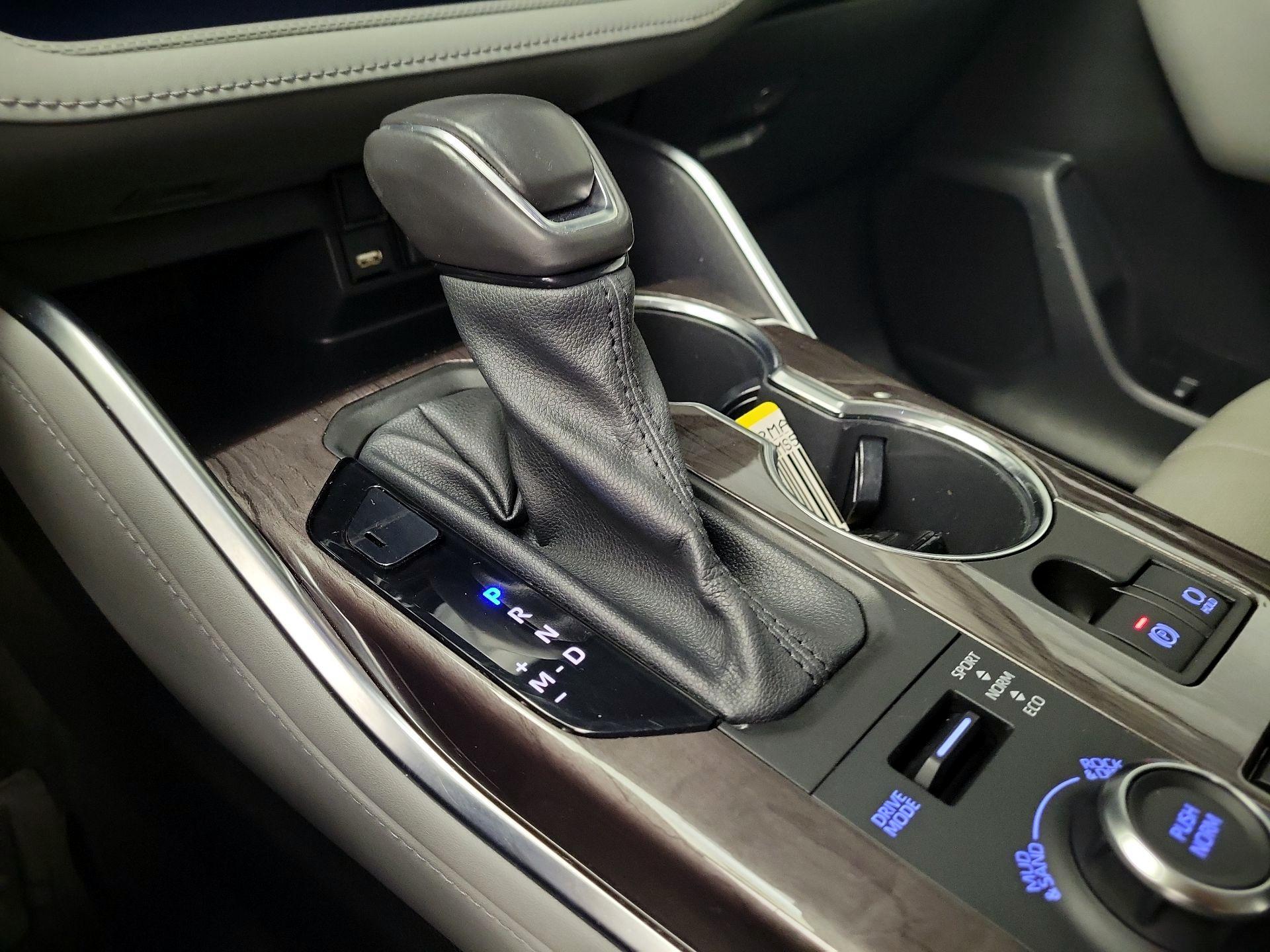 Thumbnail: 2021 Toyota Highlander - 18