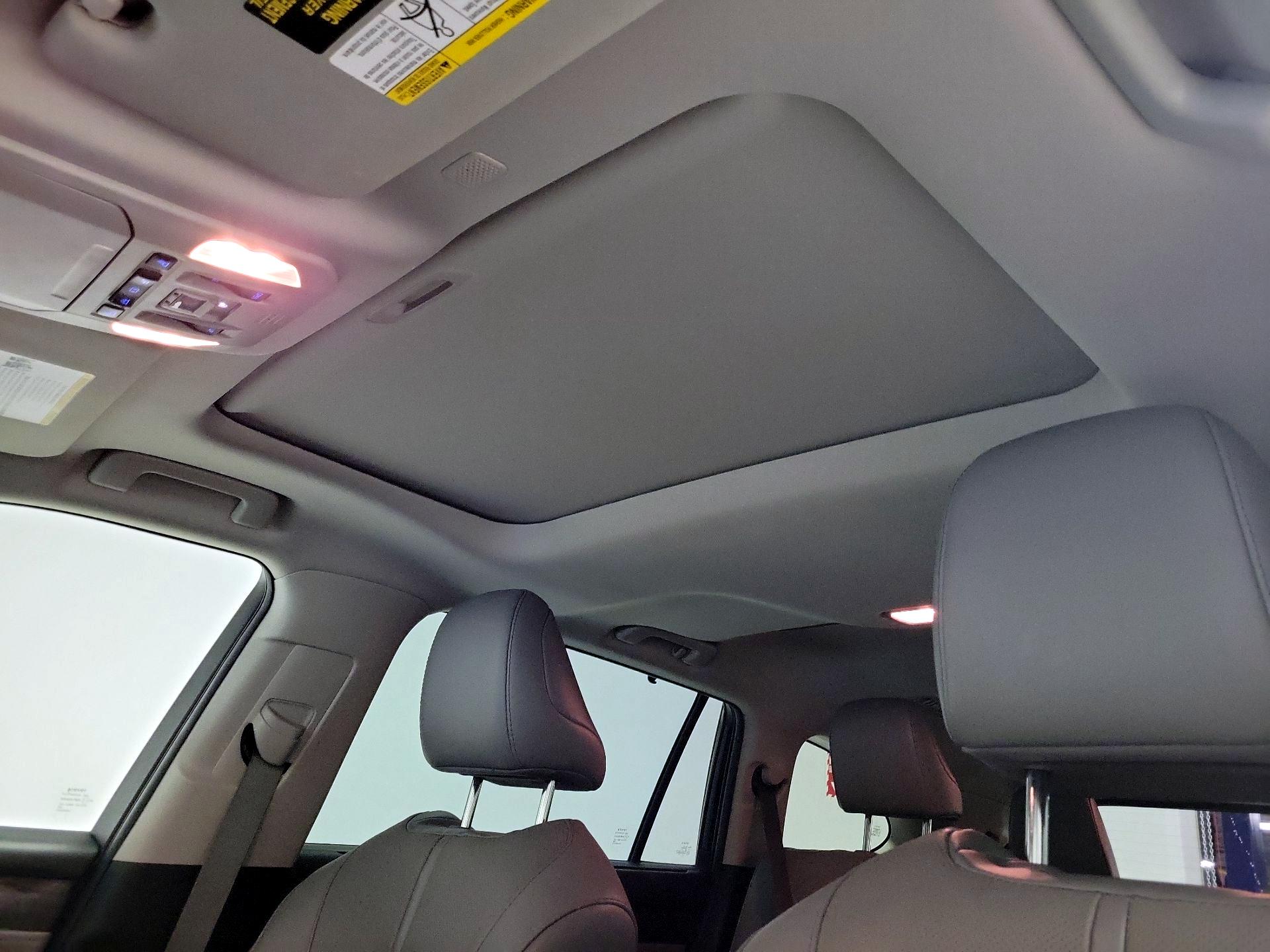Thumbnail: 2021 Toyota Highlander - 20