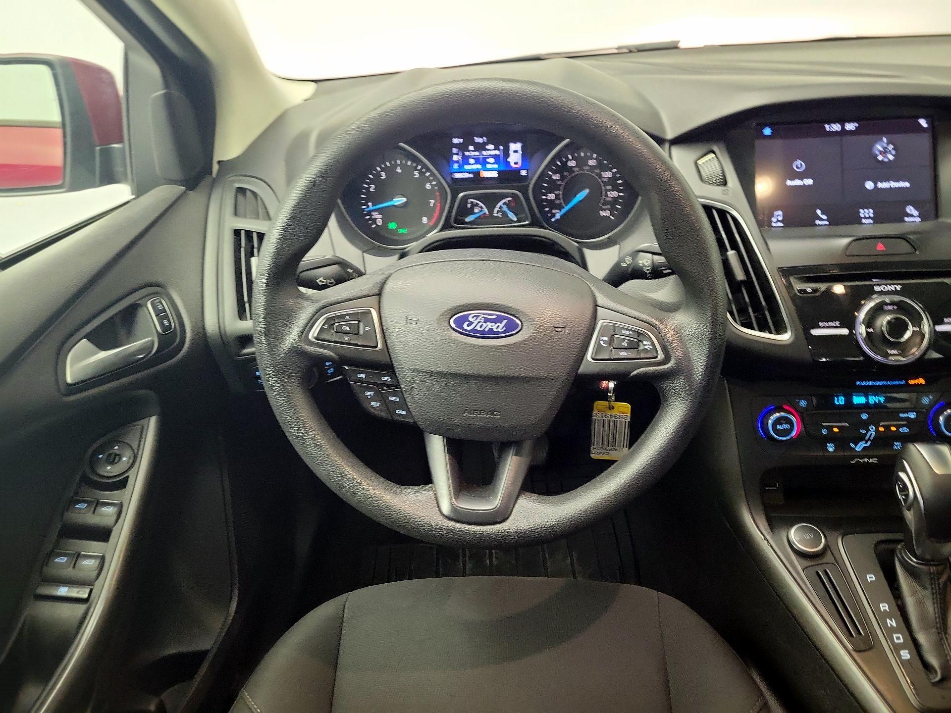 Thumbnail: 2017 Ford Focus - 10