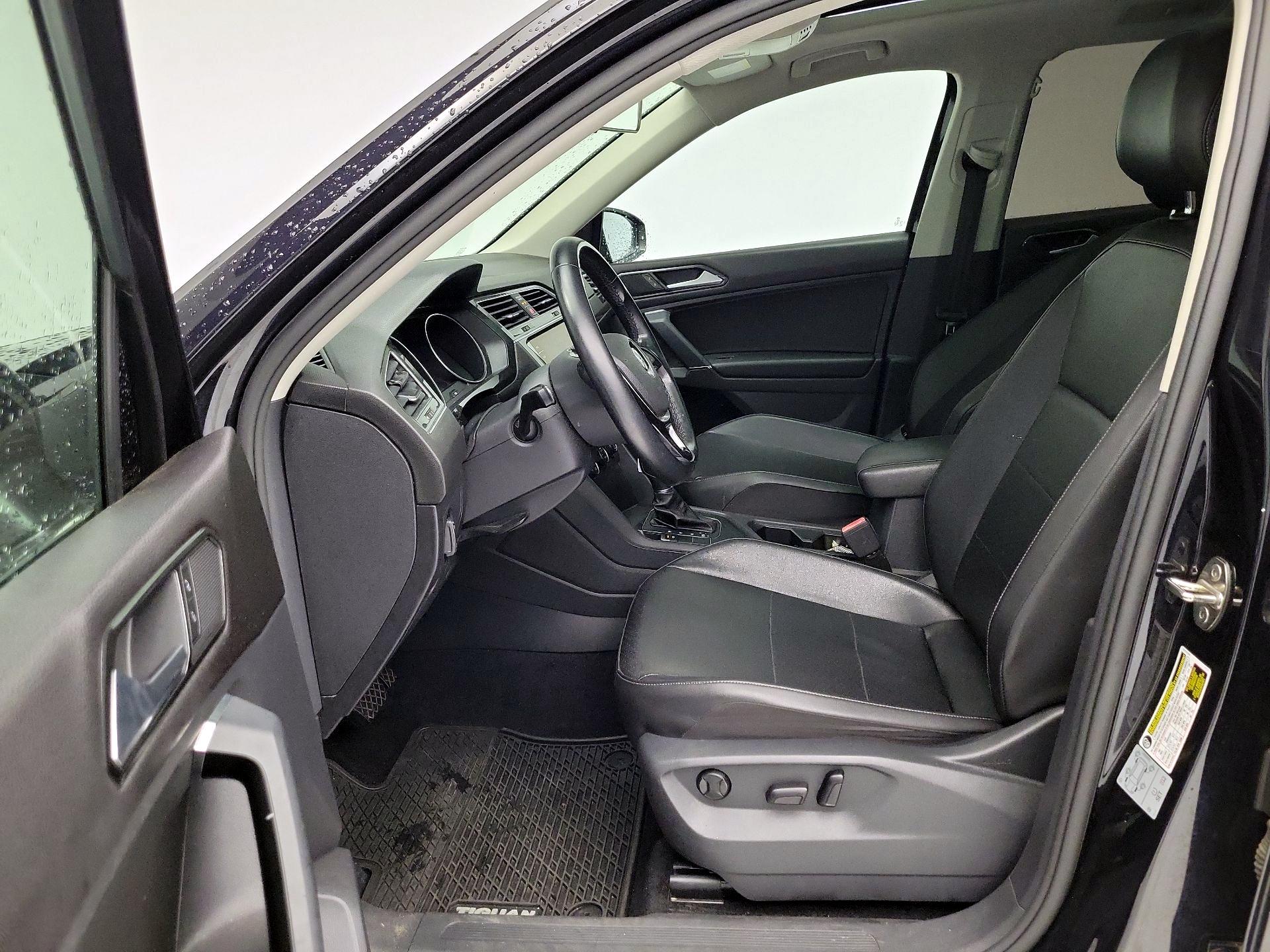 Thumbnail: 2018 Volkswagen Tiguan - 11
