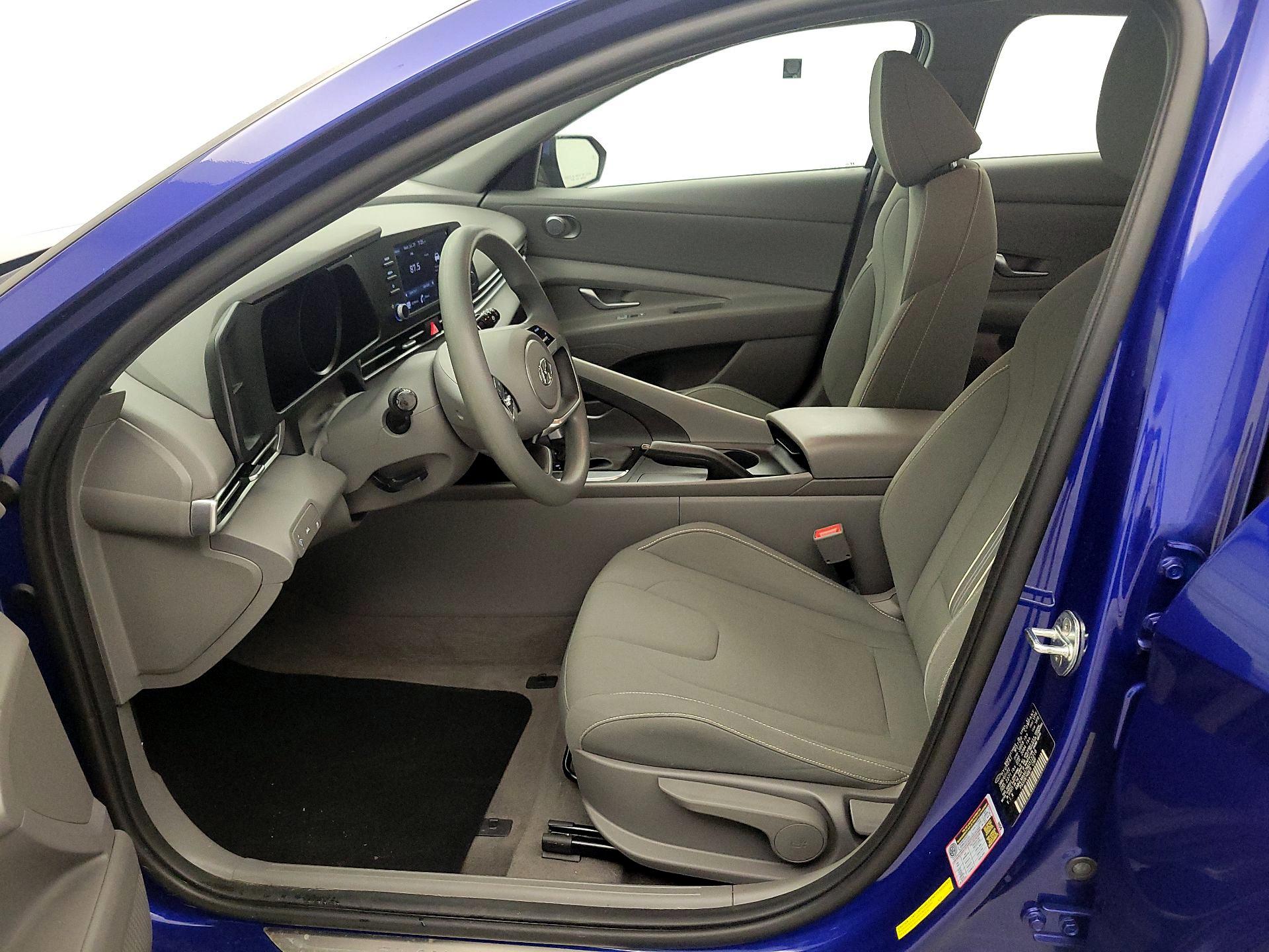 Thumbnail: 2022 Hyundai Elantra - 11
