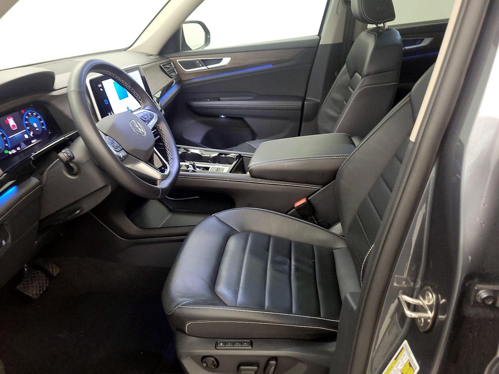 2025 Volkswagen Atlas SEL - Photo 10
