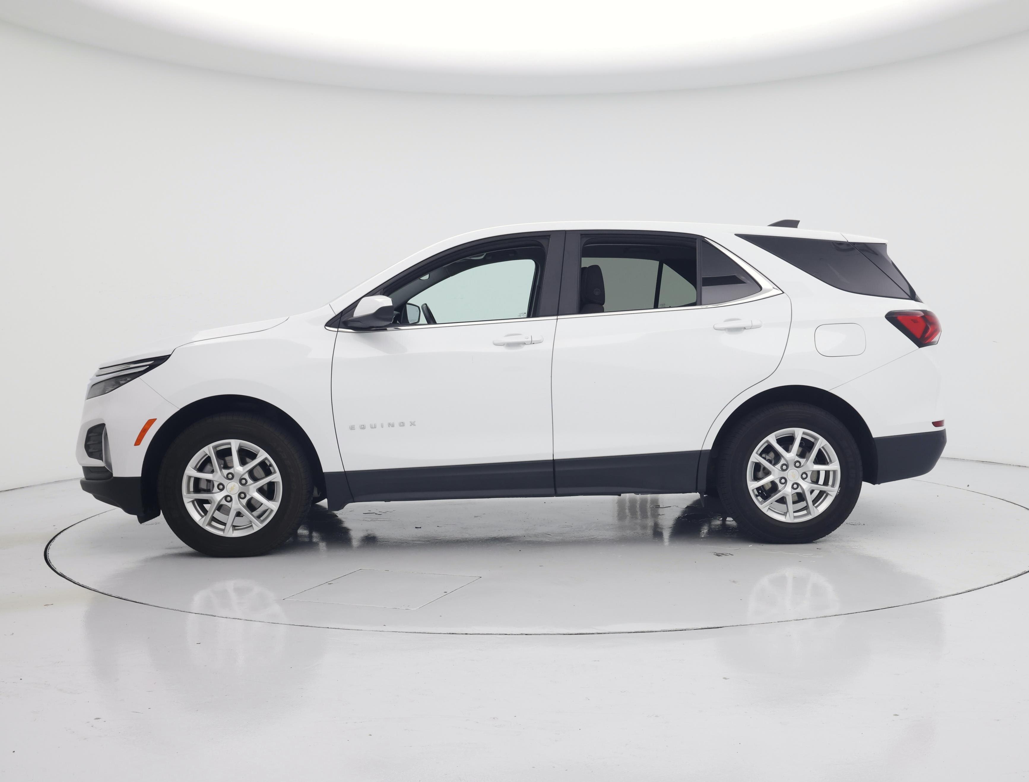 Thumbnail: 2024 Chevrolet Equinox - 3