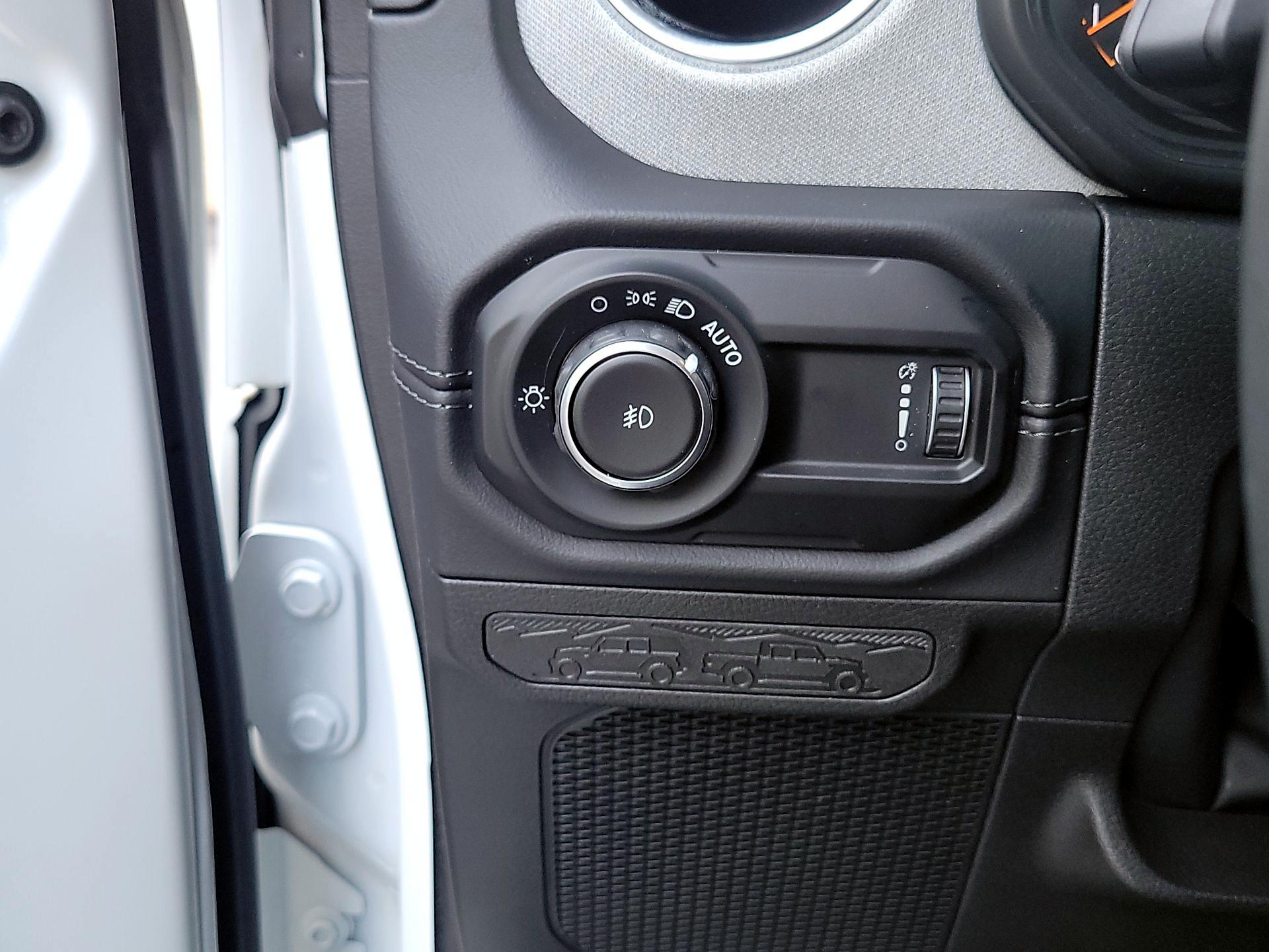 Thumbnail: 2024 Jeep Wrangler - 11