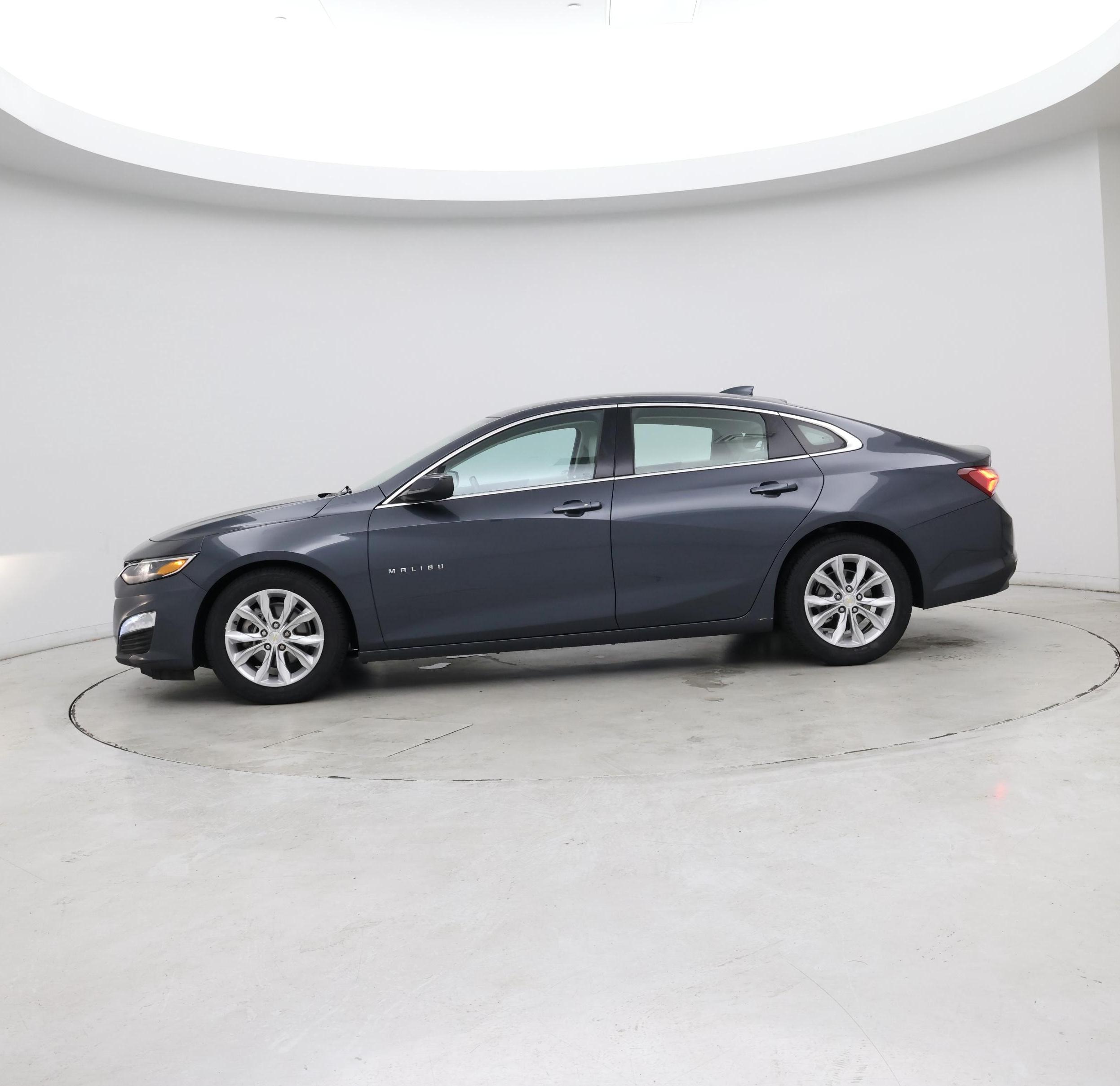 Thumbnail: 2021 Chevrolet Malibu - 2