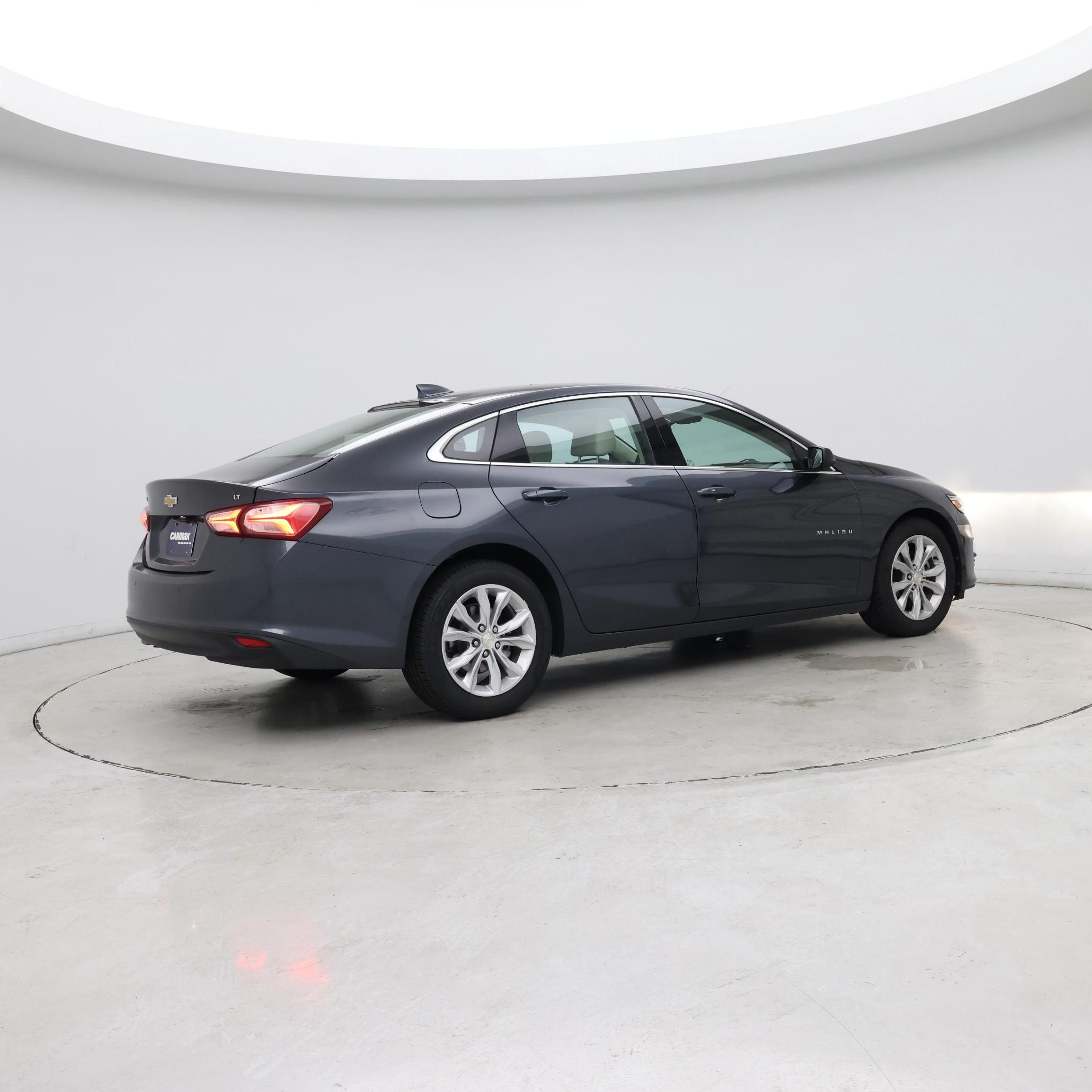 Thumbnail: 2021 Chevrolet Malibu - 6