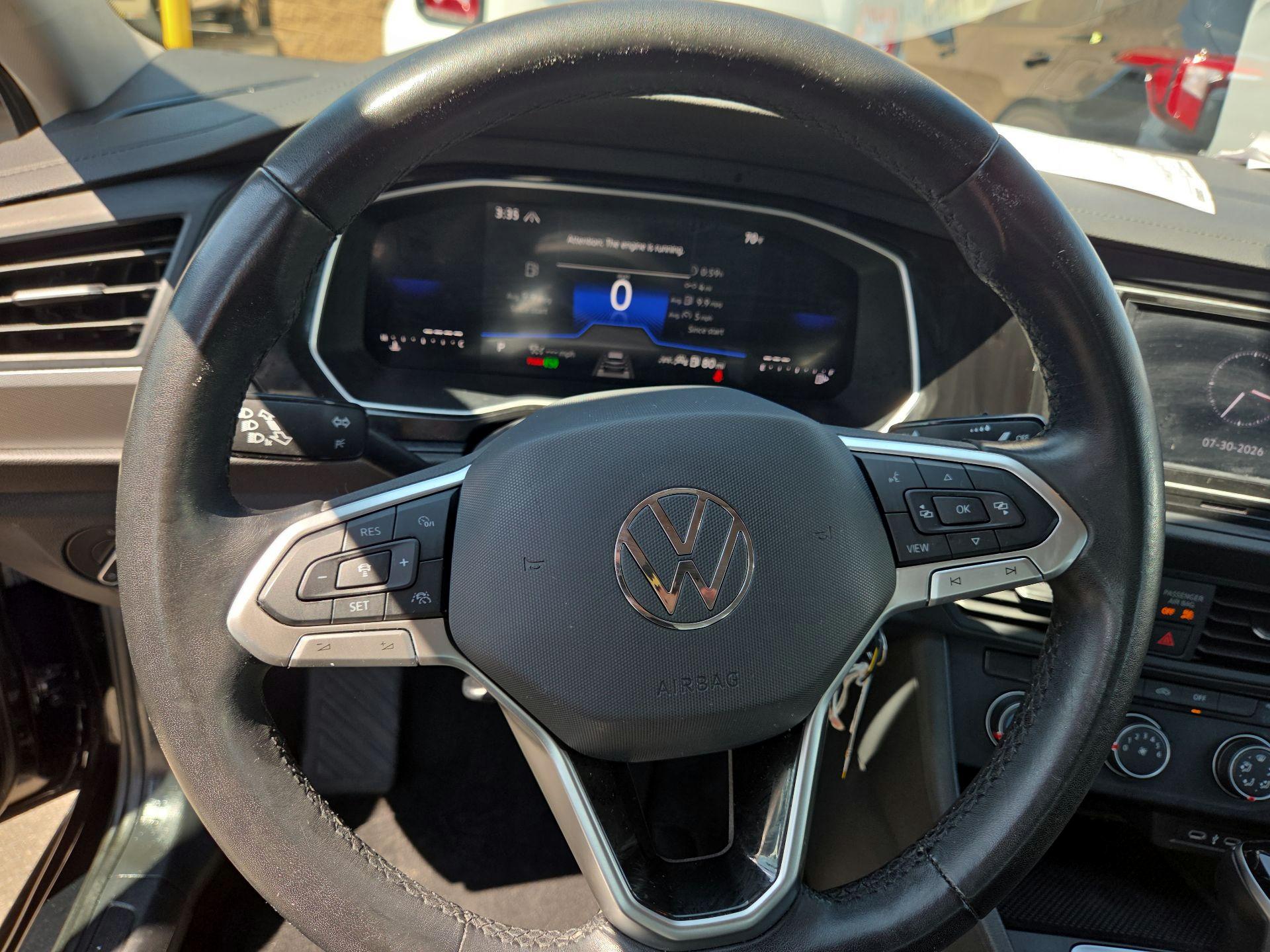 Thumbnail: 2024 Volkswagen Jetta - 10