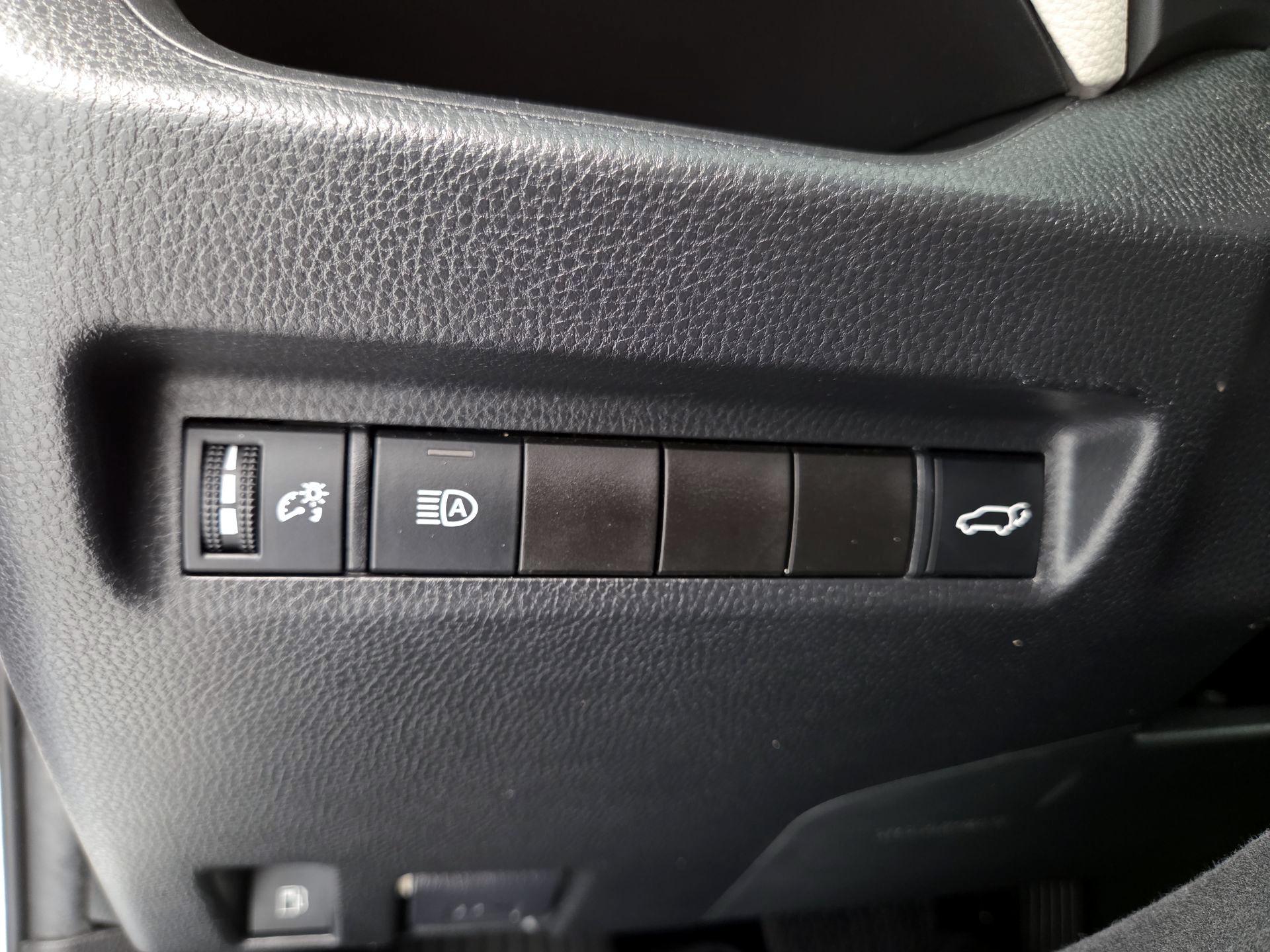 Thumbnail: 2022 Toyota RAV4 - 13