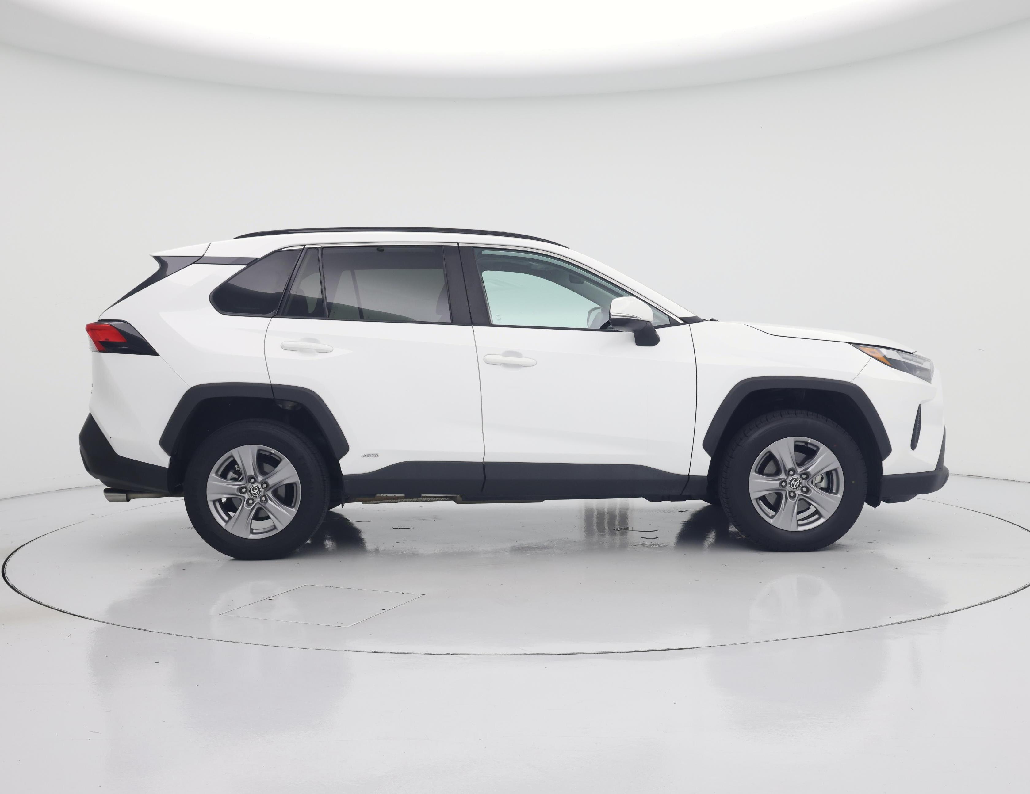 Thumbnail: 2022 Toyota RAV4 - 7