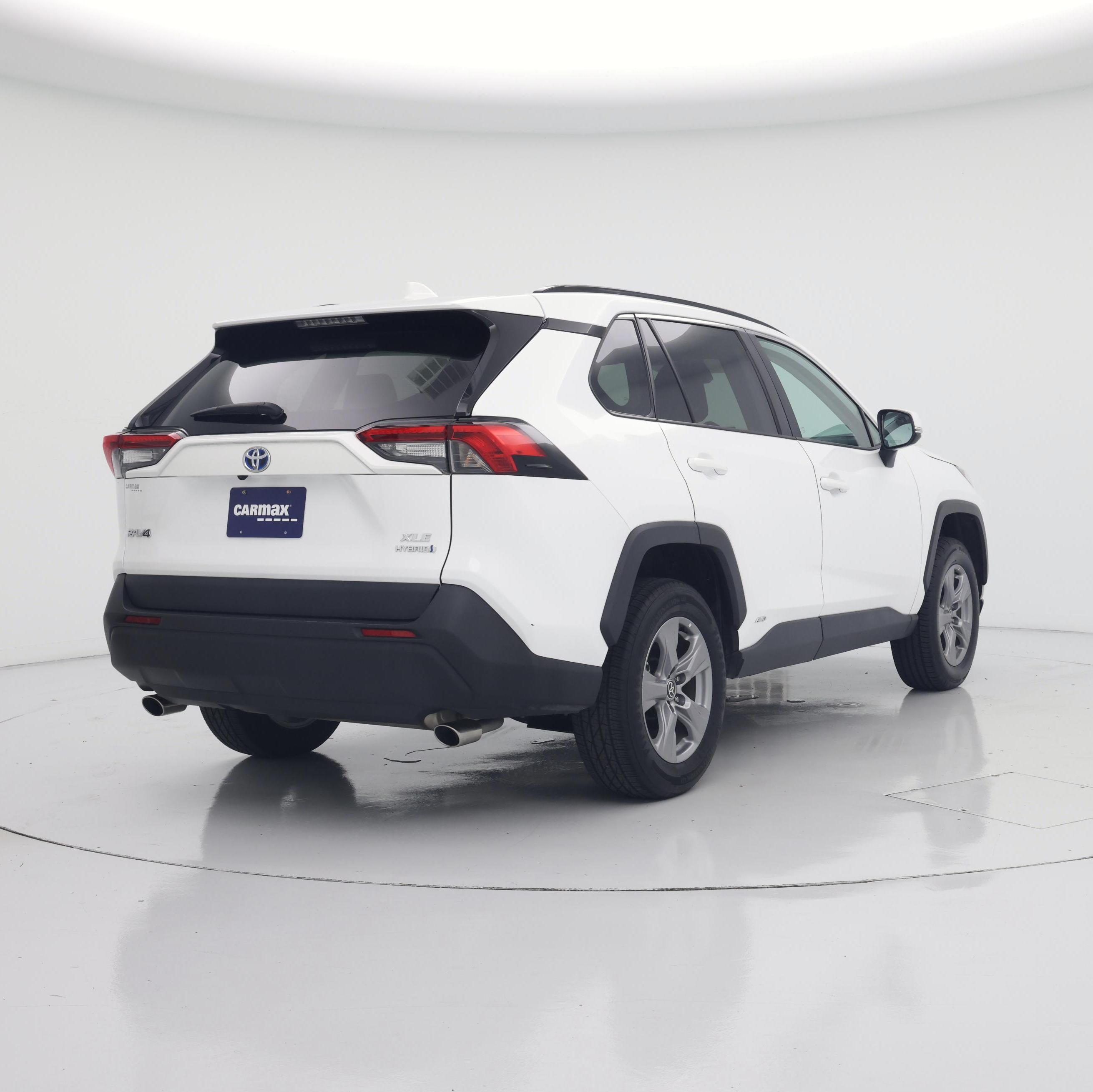 Thumbnail: 2022 Toyota RAV4 - 8