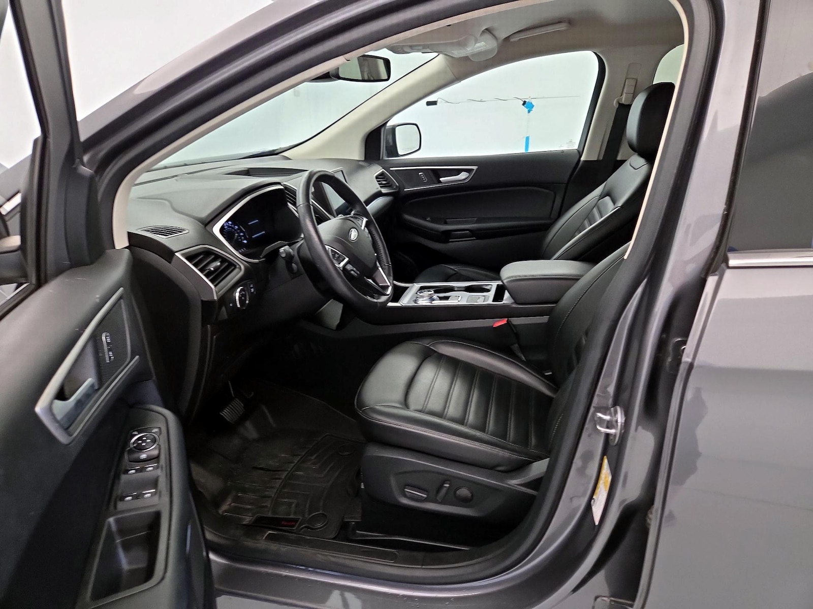 2021 Ford Edge SEL - Photo 12