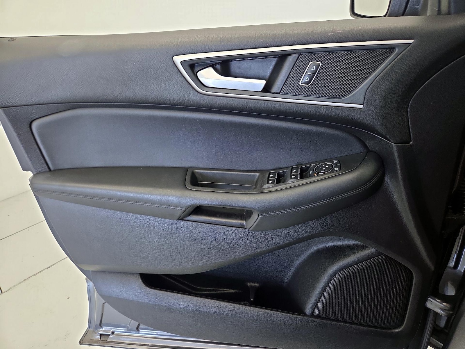 2021 Ford Edge SEL - Photo 13