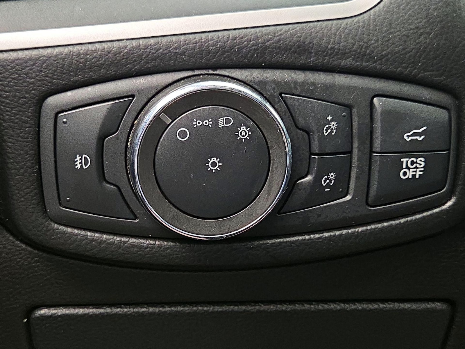 2021 Ford Edge SEL - Photo 14