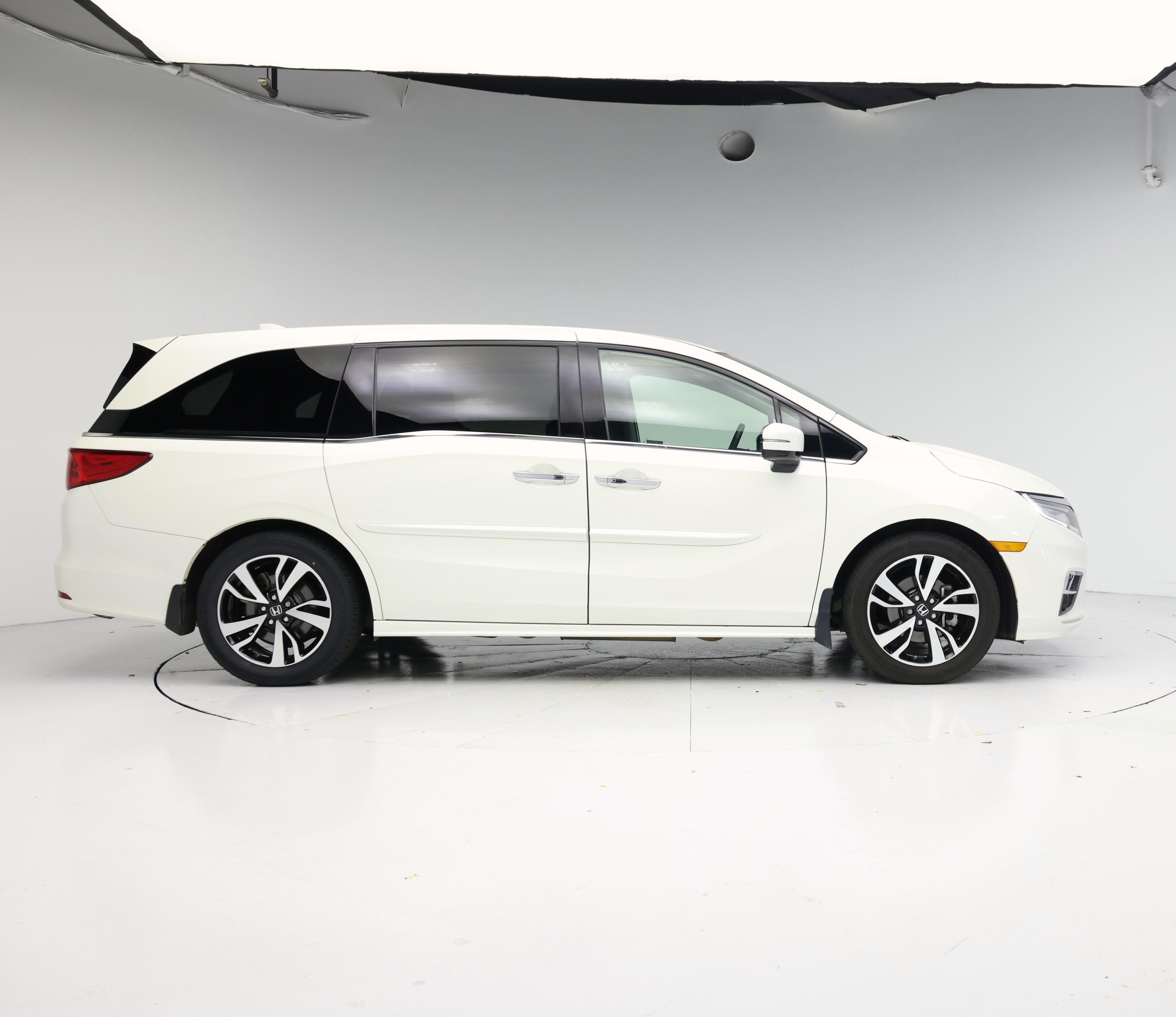 Thumbnail: 2019 Honda Odyssey - 7