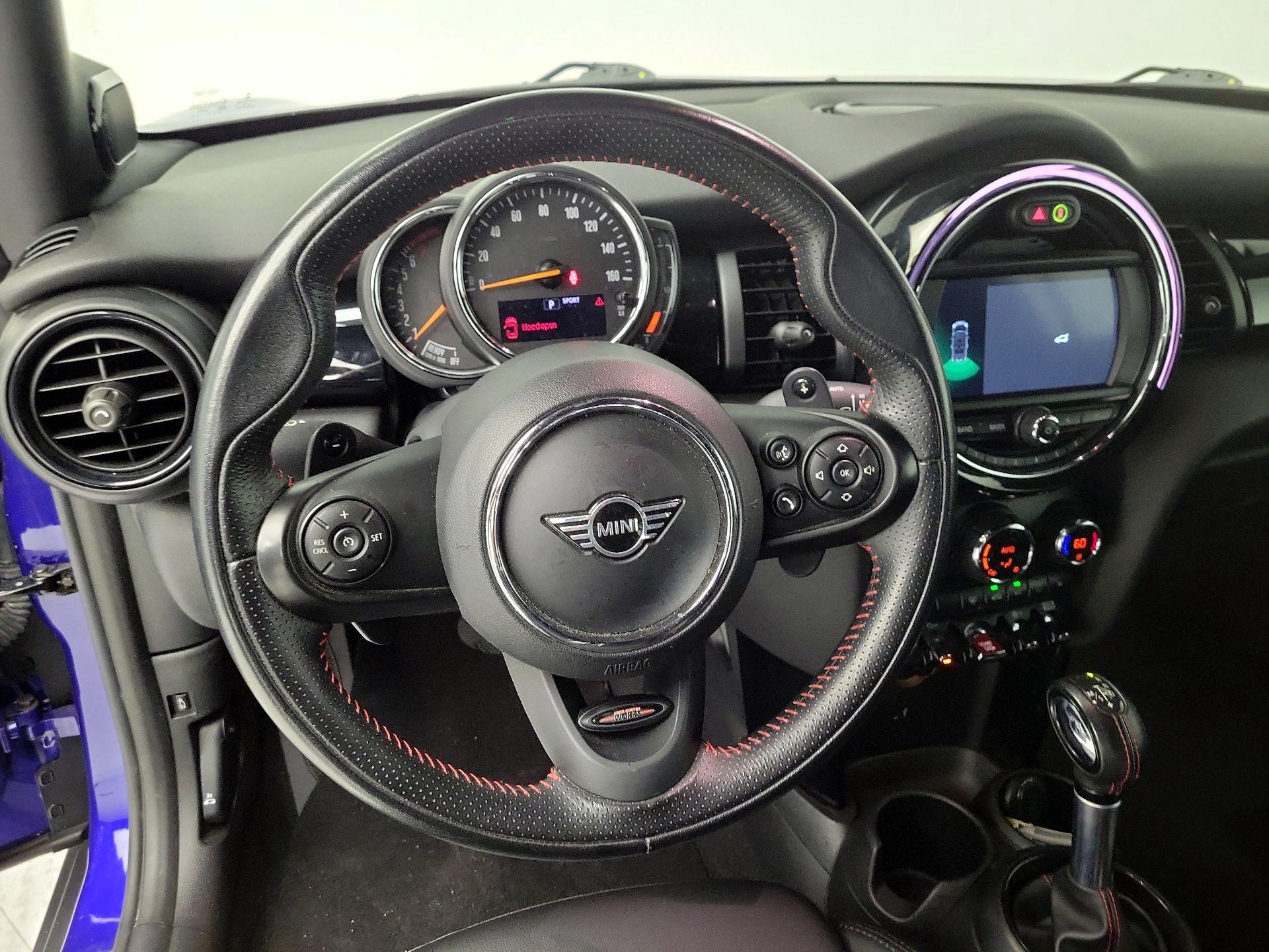 Thumbnail: 2019 MINI Cooper - 10