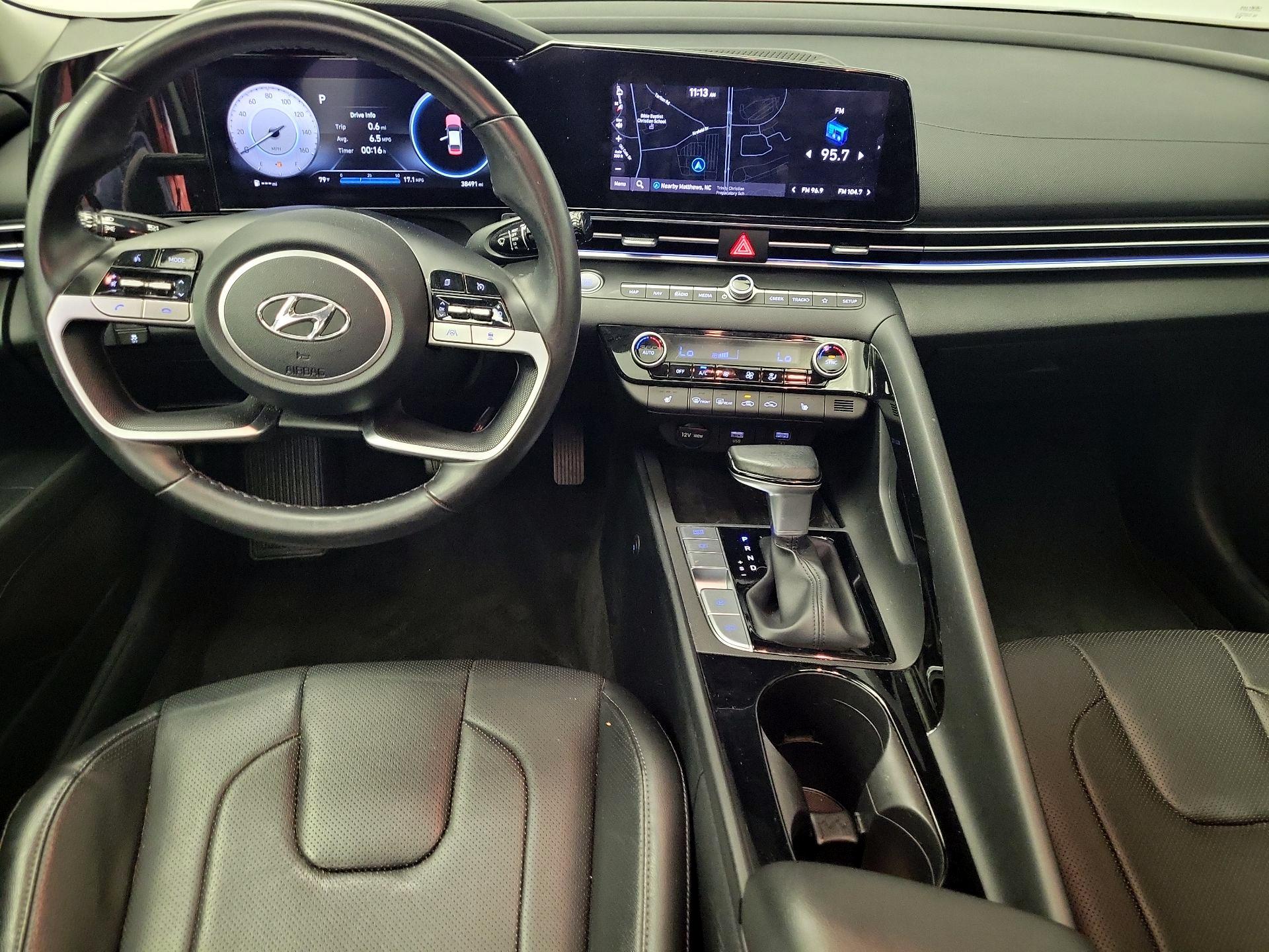 Thumbnail: 2022 Hyundai Elantra - 9
