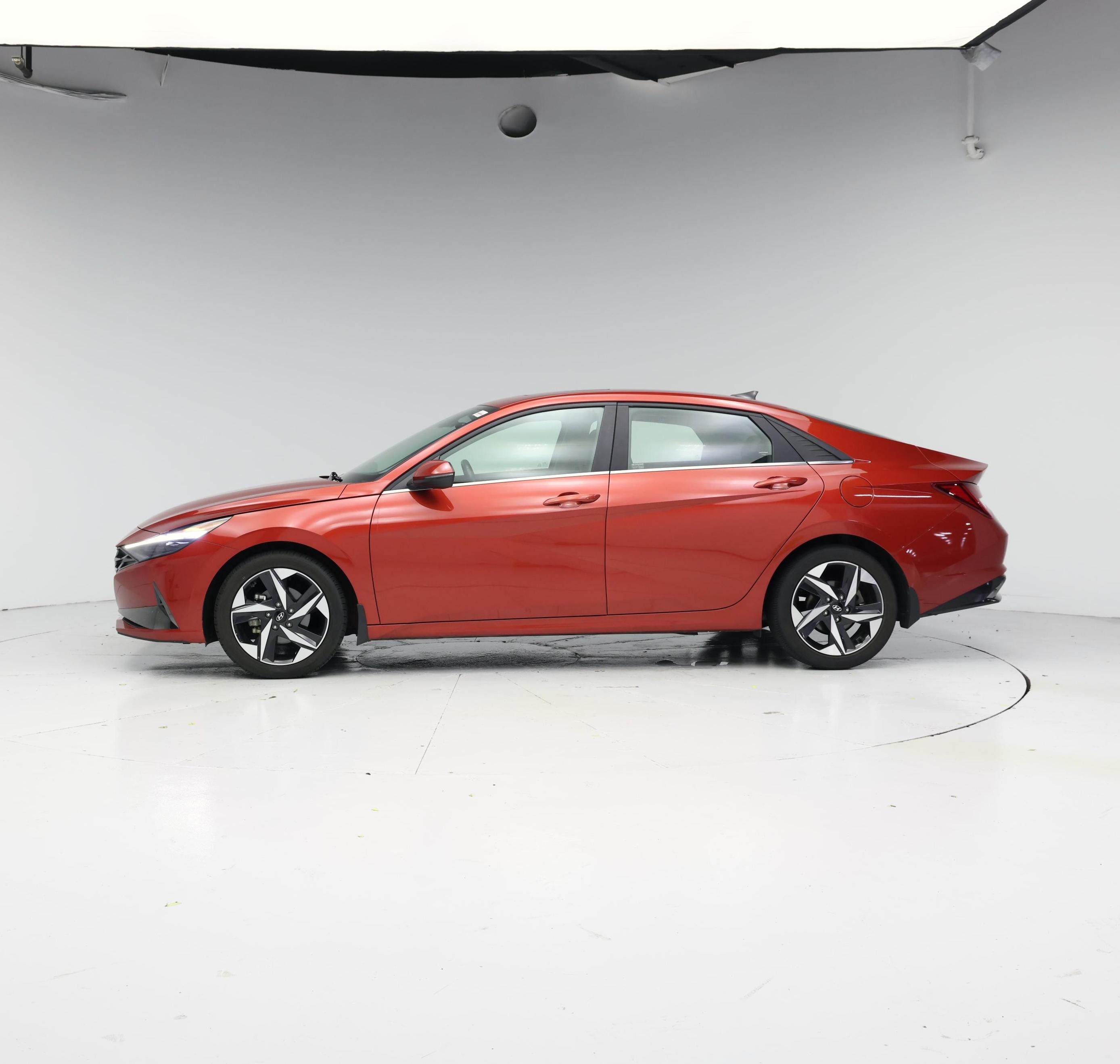 Thumbnail: 2022 Hyundai Elantra - 3