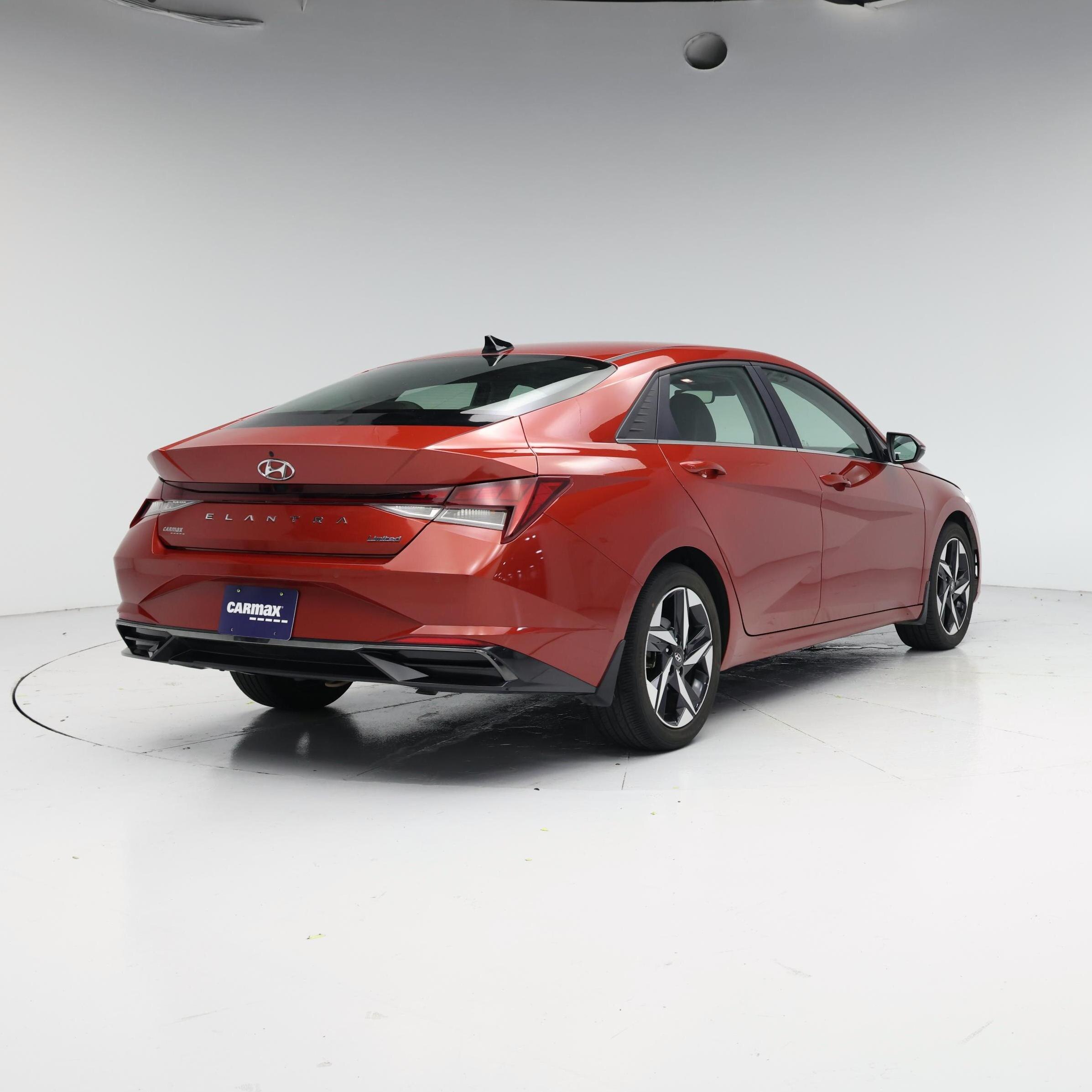 Thumbnail: 2022 Hyundai Elantra - 8