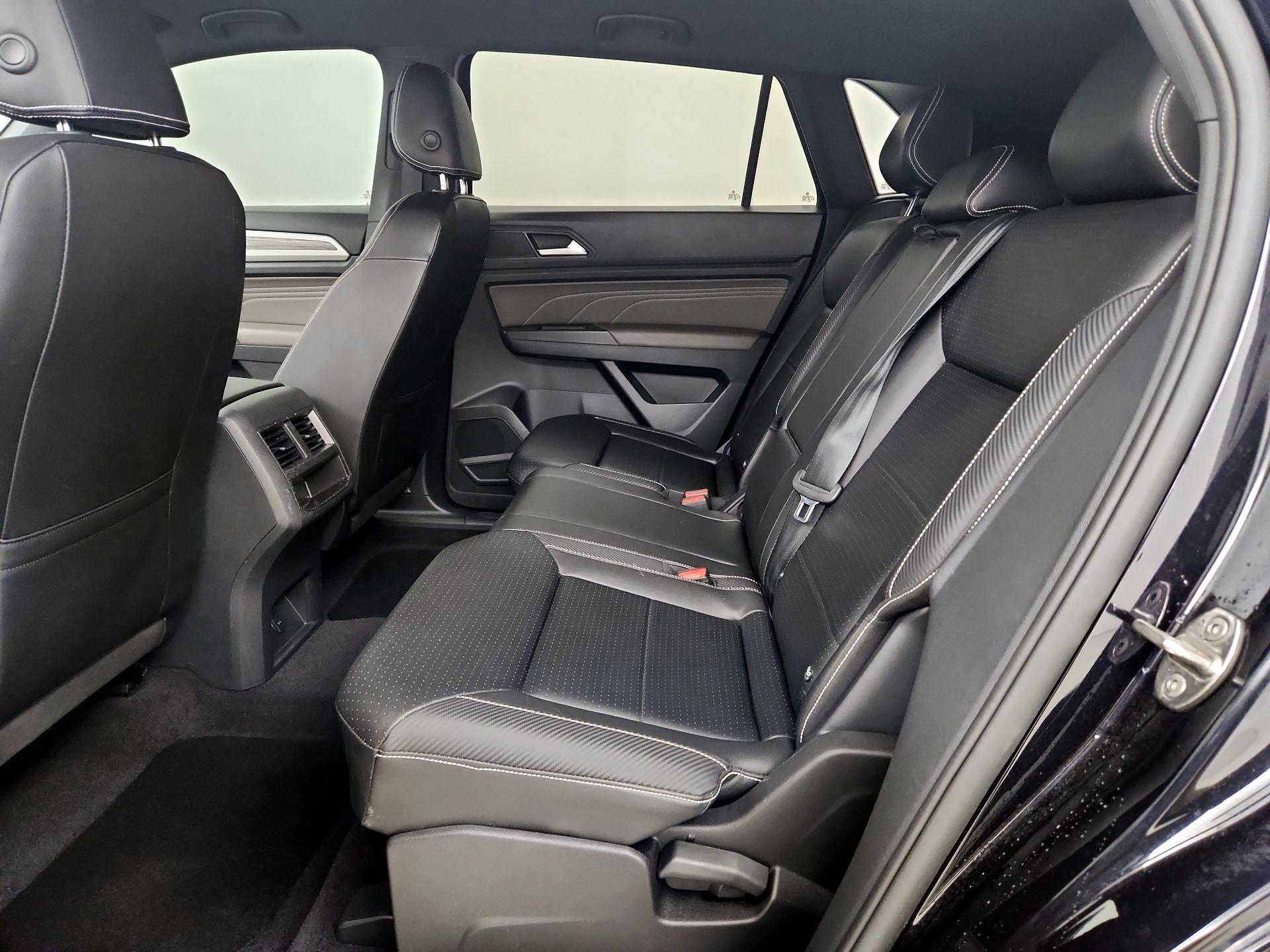 Thumbnail: 2023 Volkswagen Atlas - 19