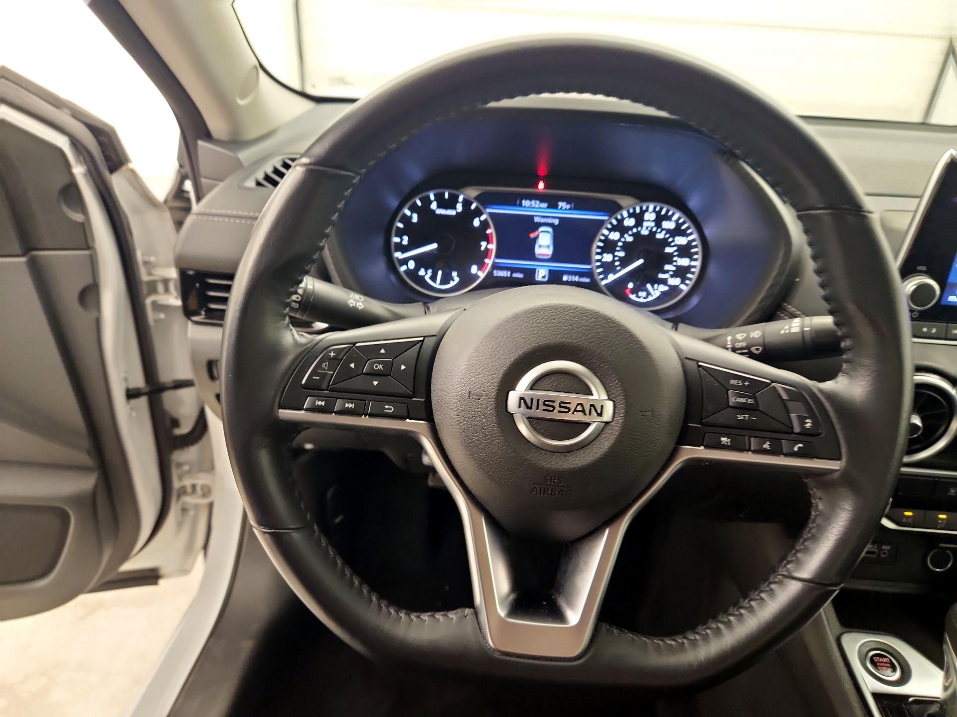 Thumbnail: 2023 Nissan Sentra - 10