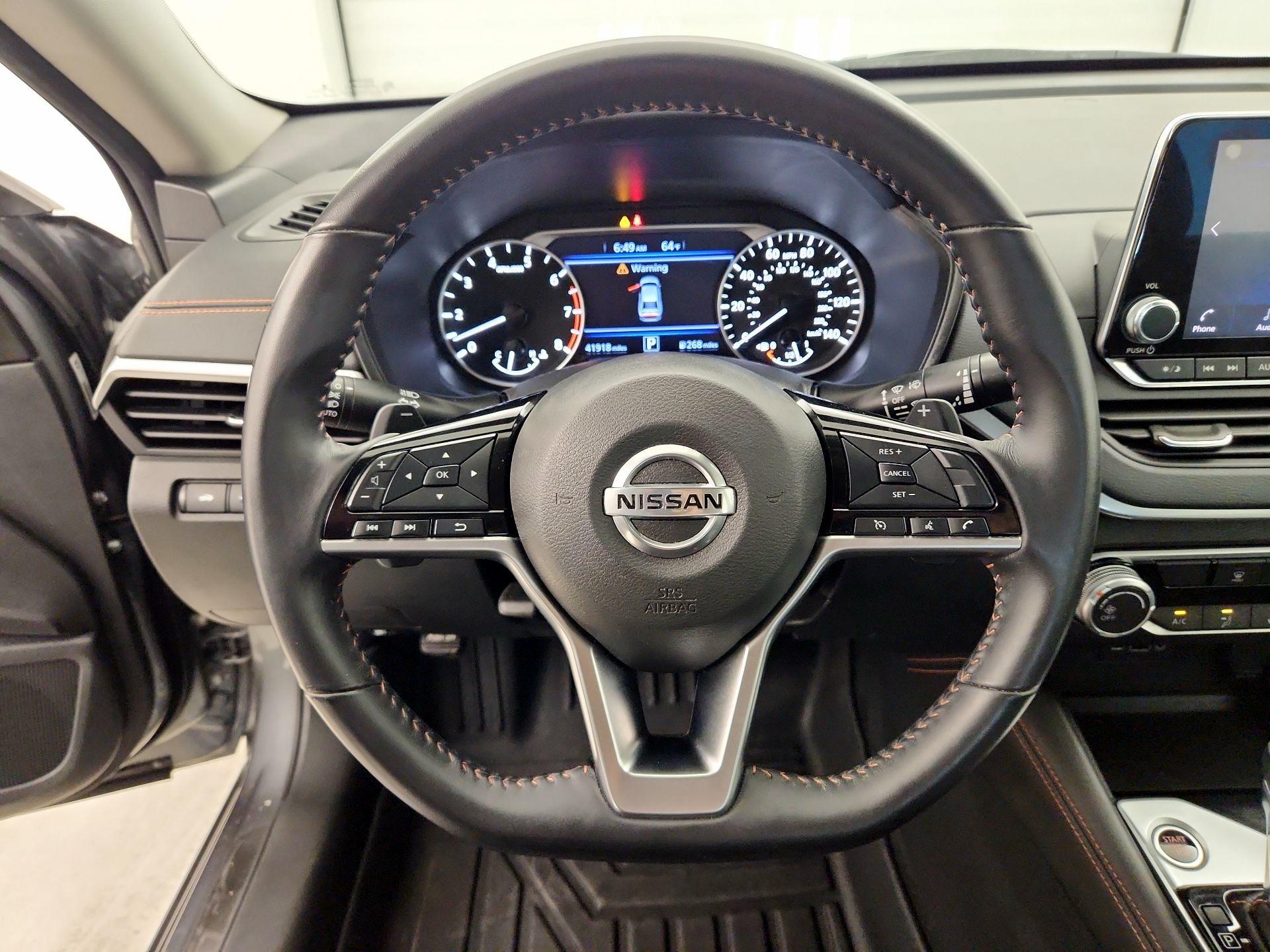 Thumbnail: 2020 Nissan Altima - 10