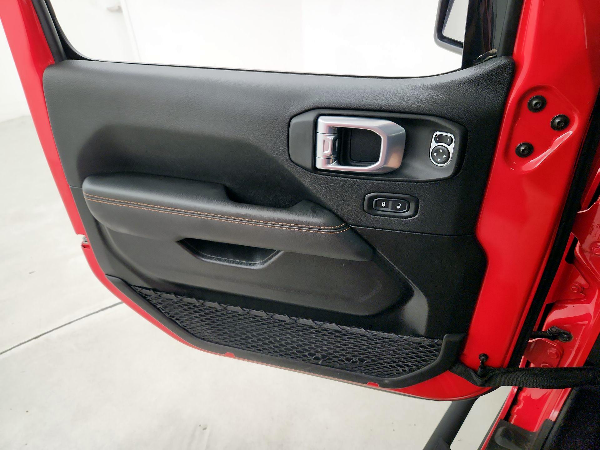 Thumbnail: 2021 Jeep Gladiator - 12