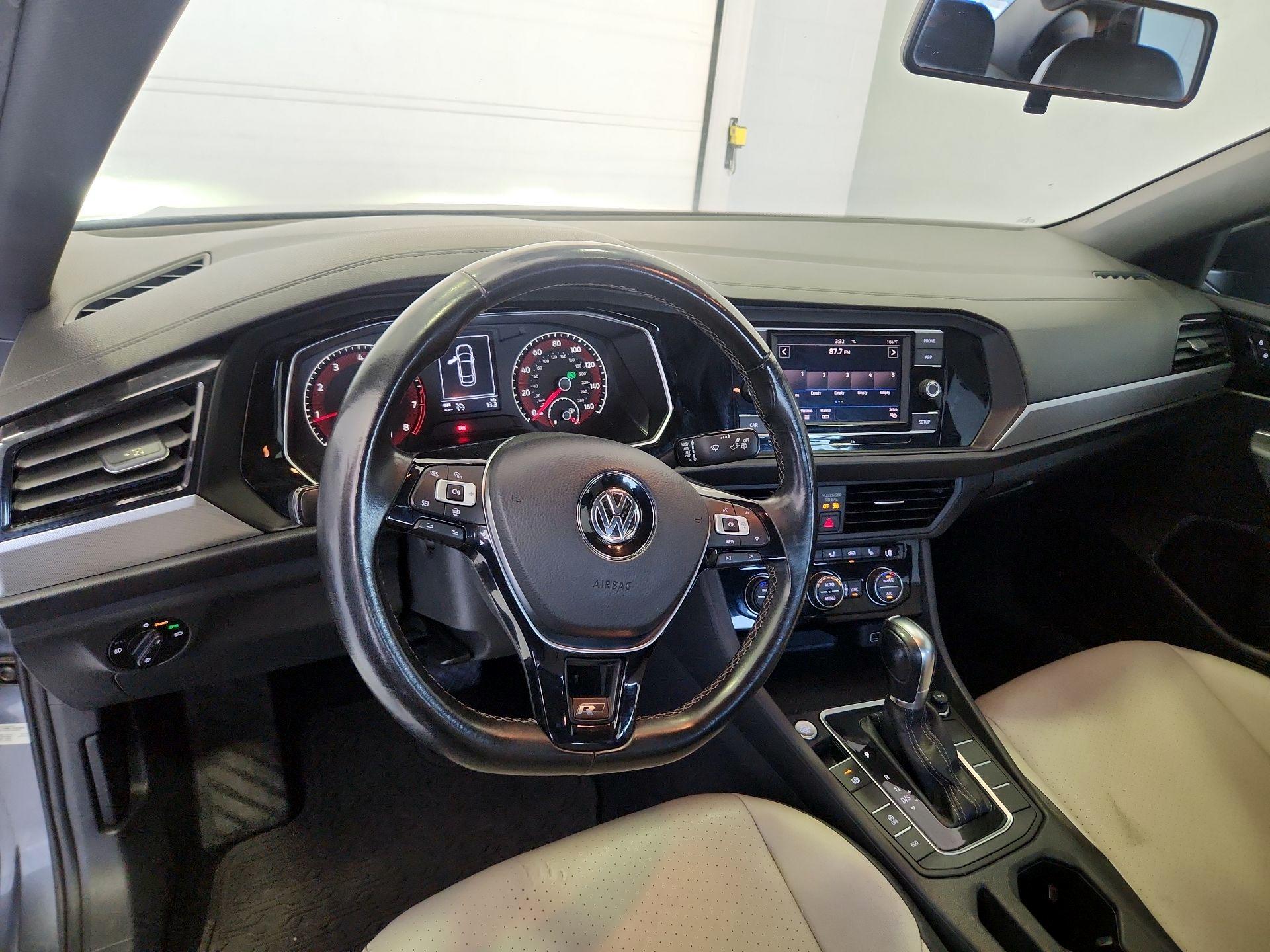 Thumbnail: 2019 Volkswagen Jetta - 9