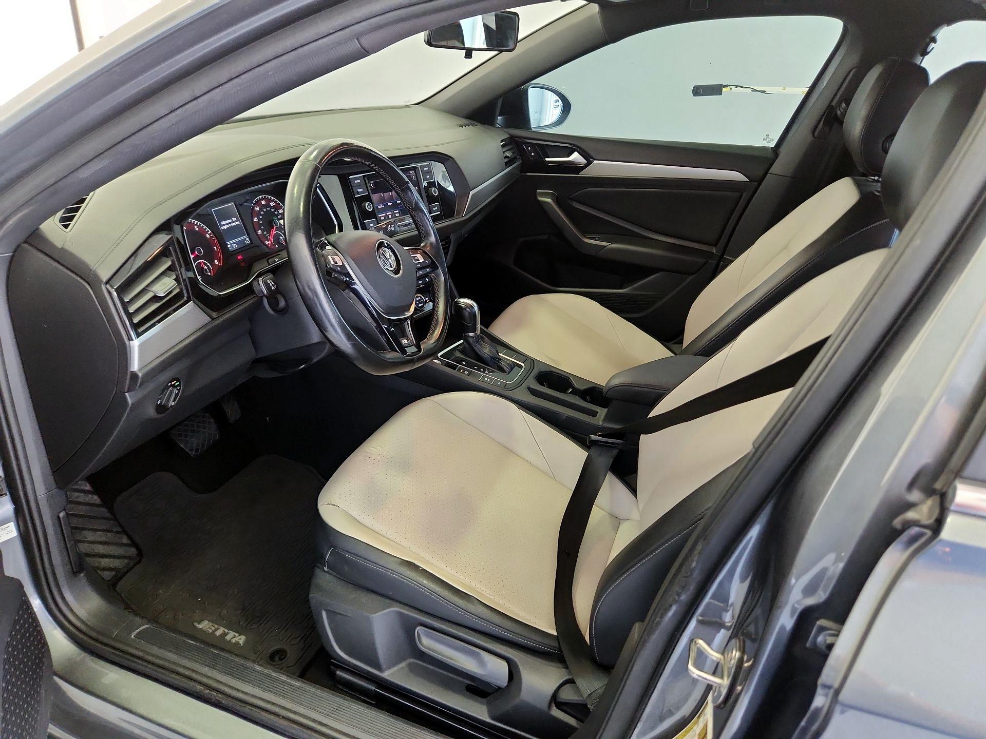 Thumbnail: 2019 Volkswagen Jetta - 11