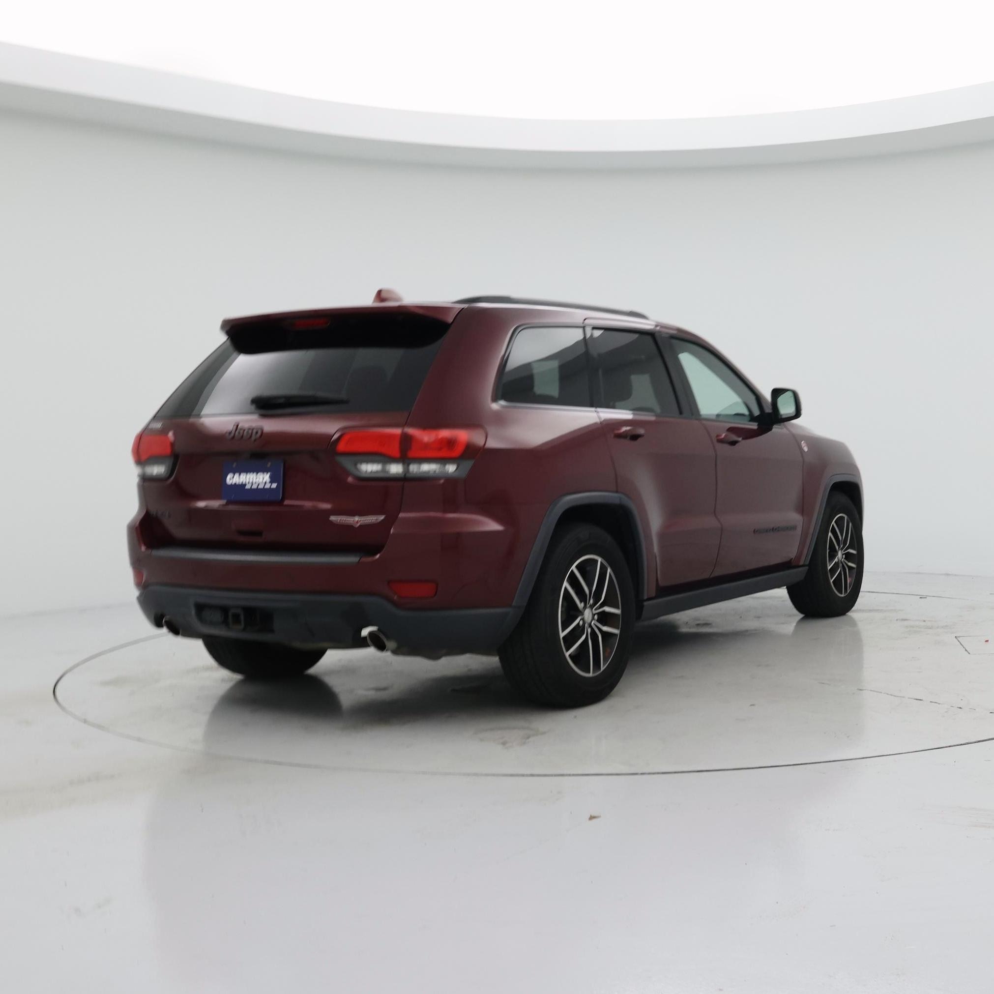 Thumbnail: 2018 Jeep Grand Cherokee - 8