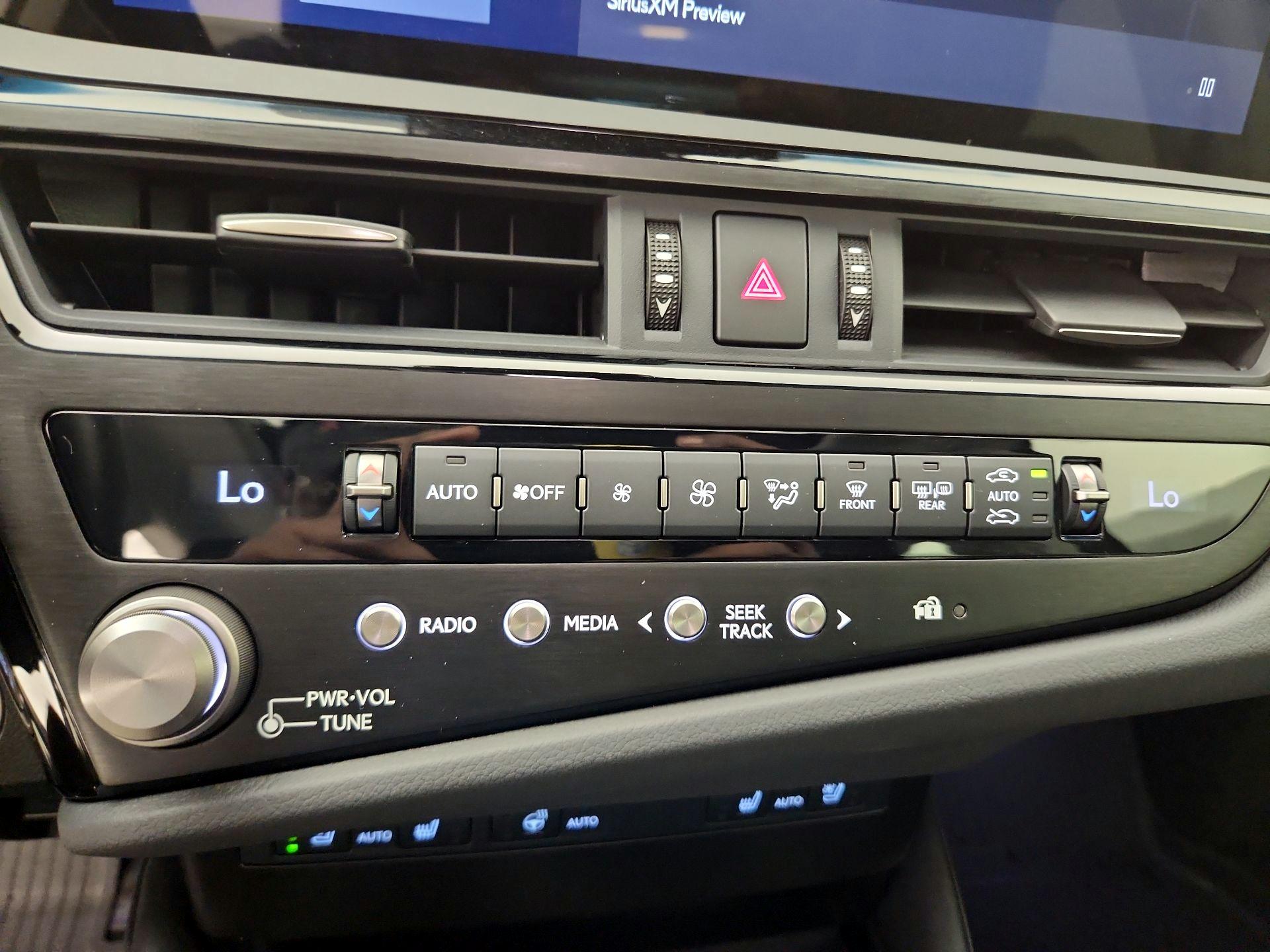 Thumbnail: 2025 Lexus ES - 16