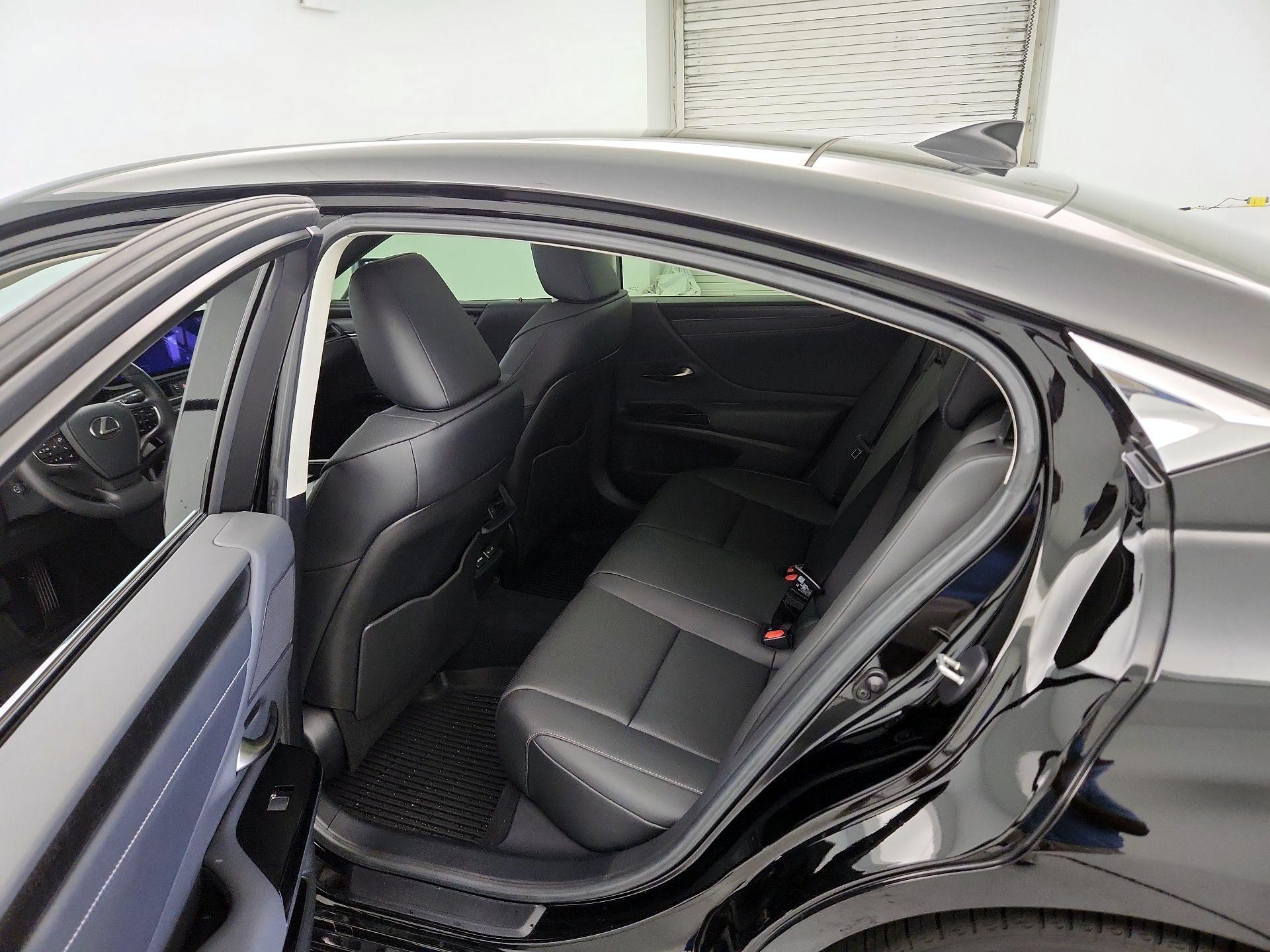 Thumbnail: 2025 Lexus ES - 20