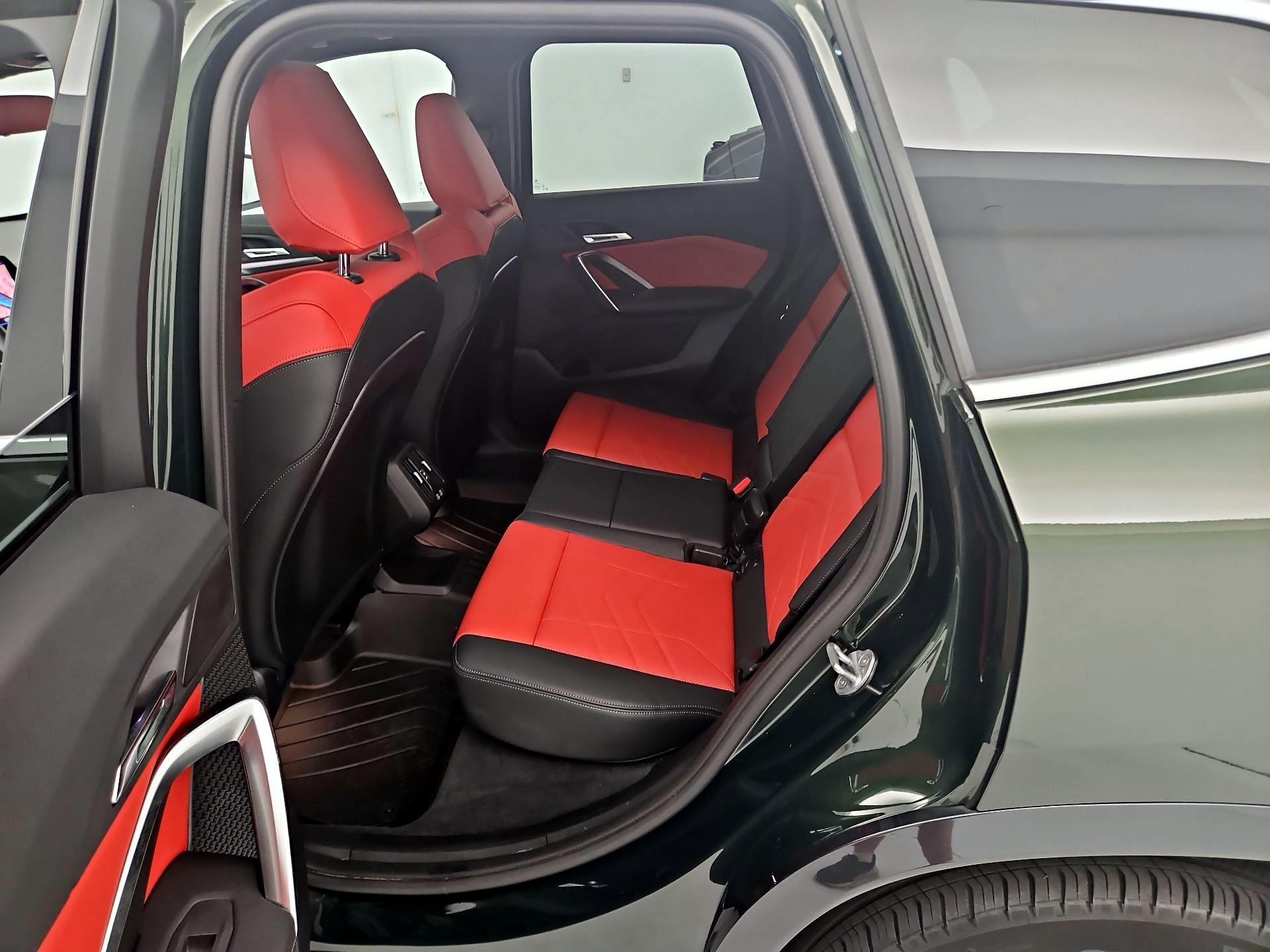 Thumbnail: 2025 BMW X1 - 20