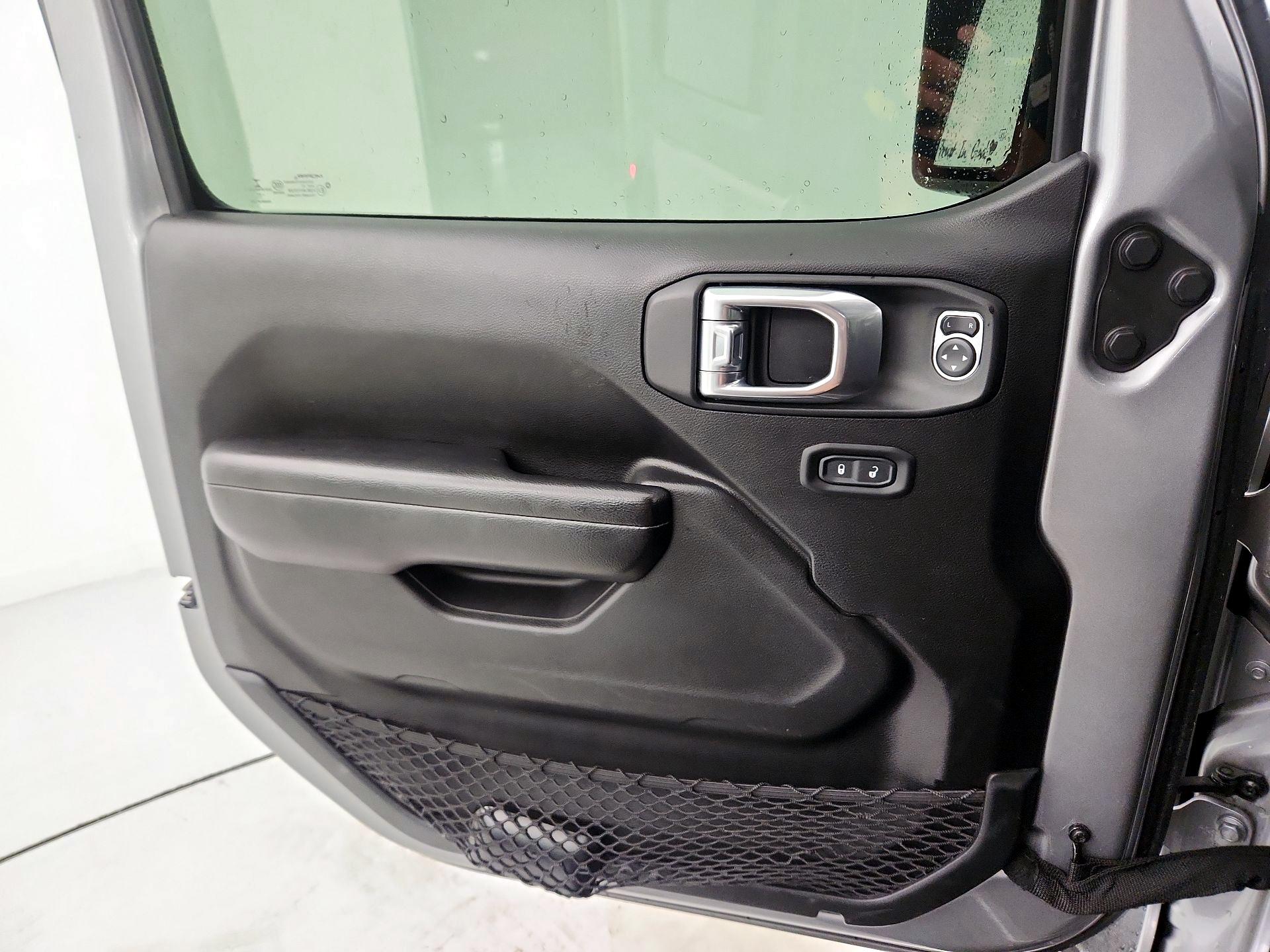 Thumbnail: 2021 Jeep Wrangler - 12