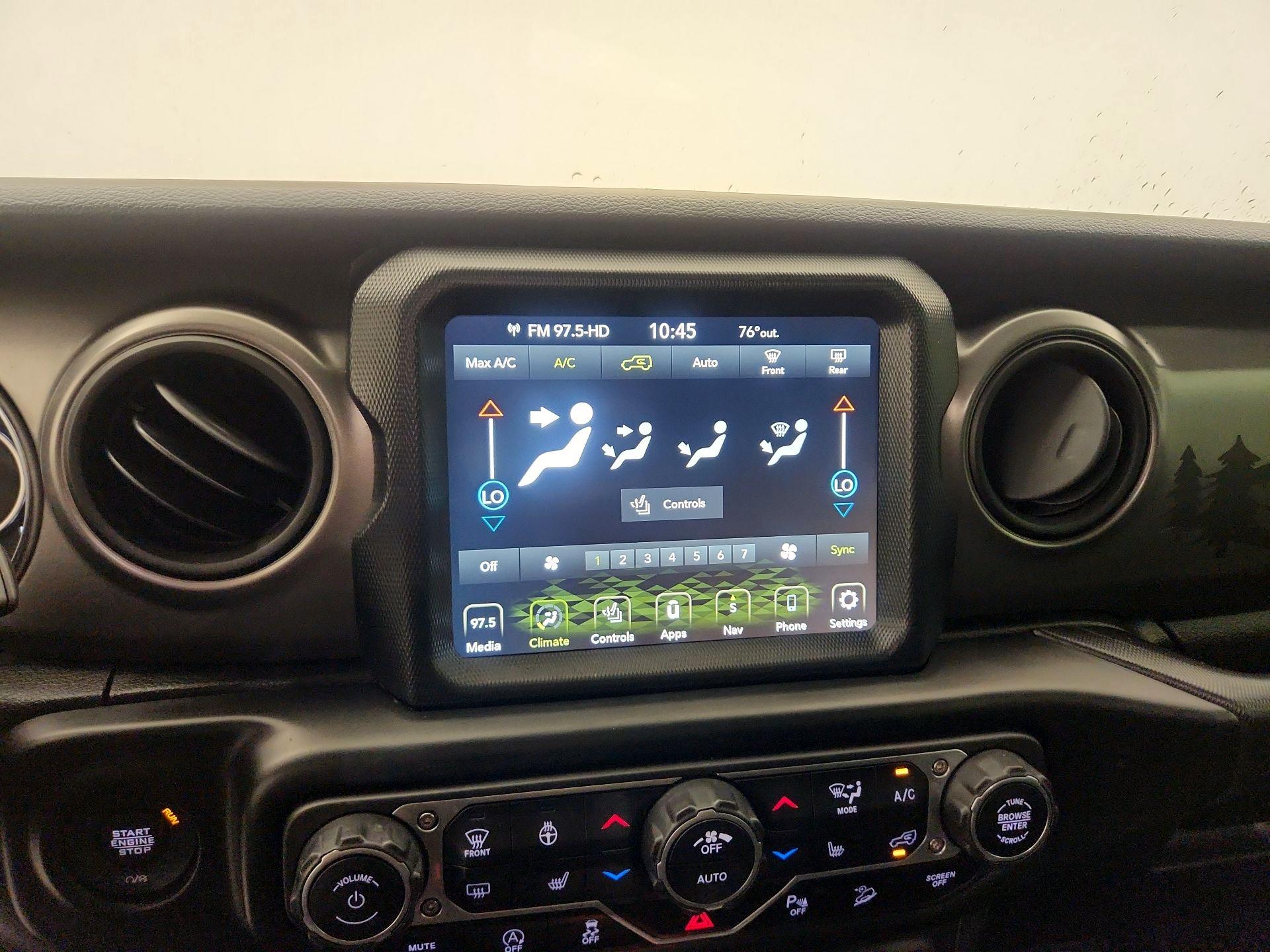 Thumbnail: 2021 Jeep Wrangler - 14