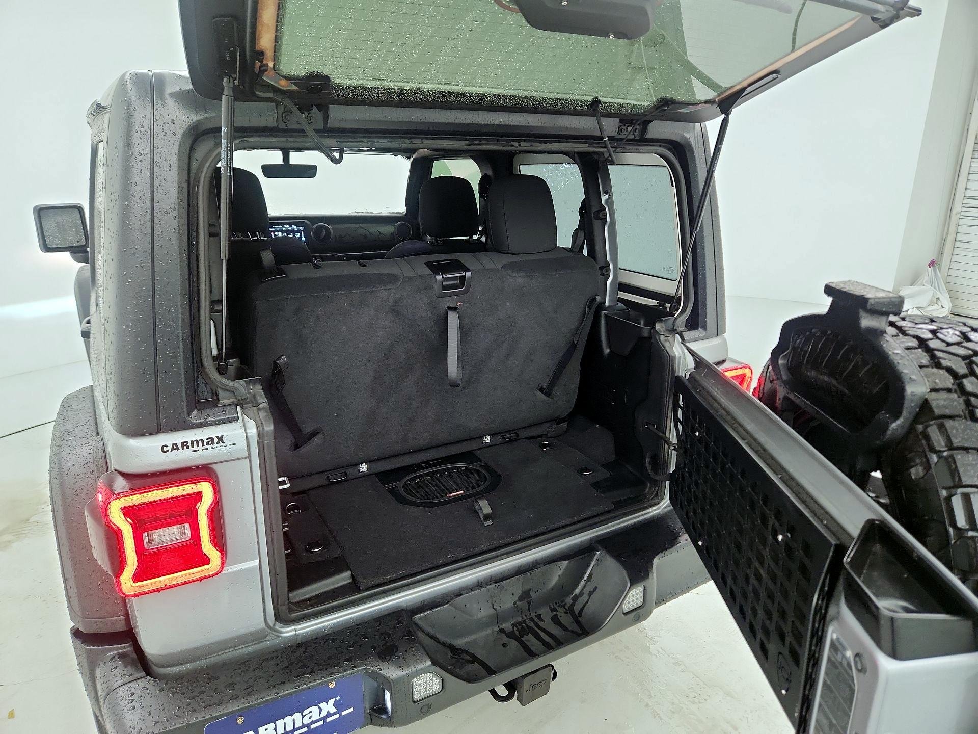 Thumbnail: 2021 Jeep Wrangler - 19
