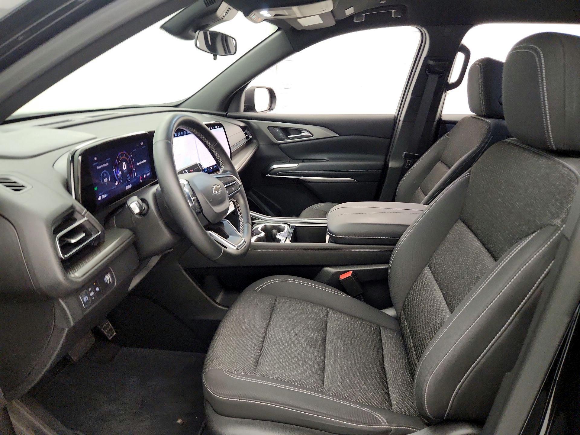 Thumbnail: 2025 Chevrolet Traverse - 11