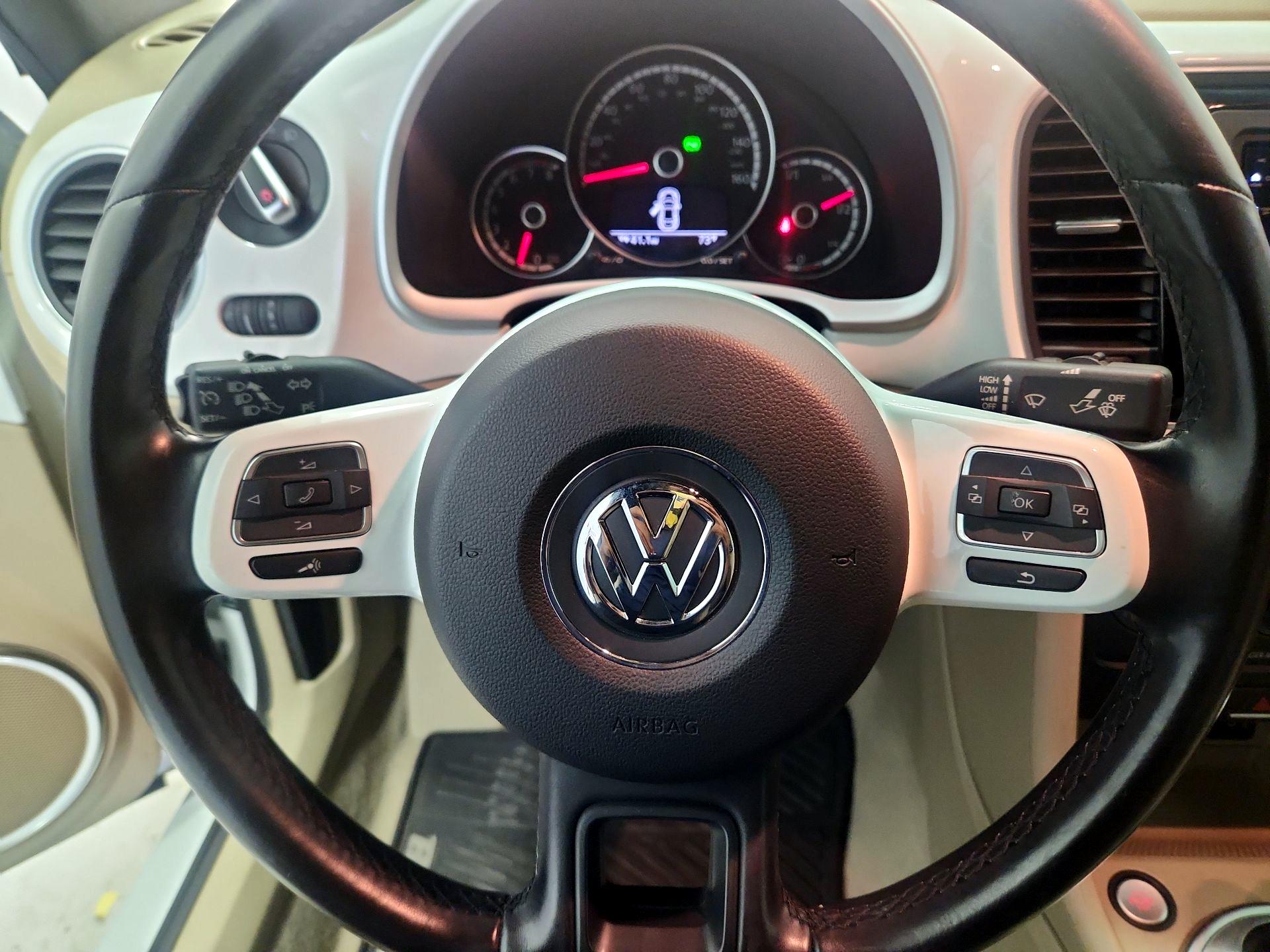 Thumbnail: 2016 Volkswagen Beetle - 10