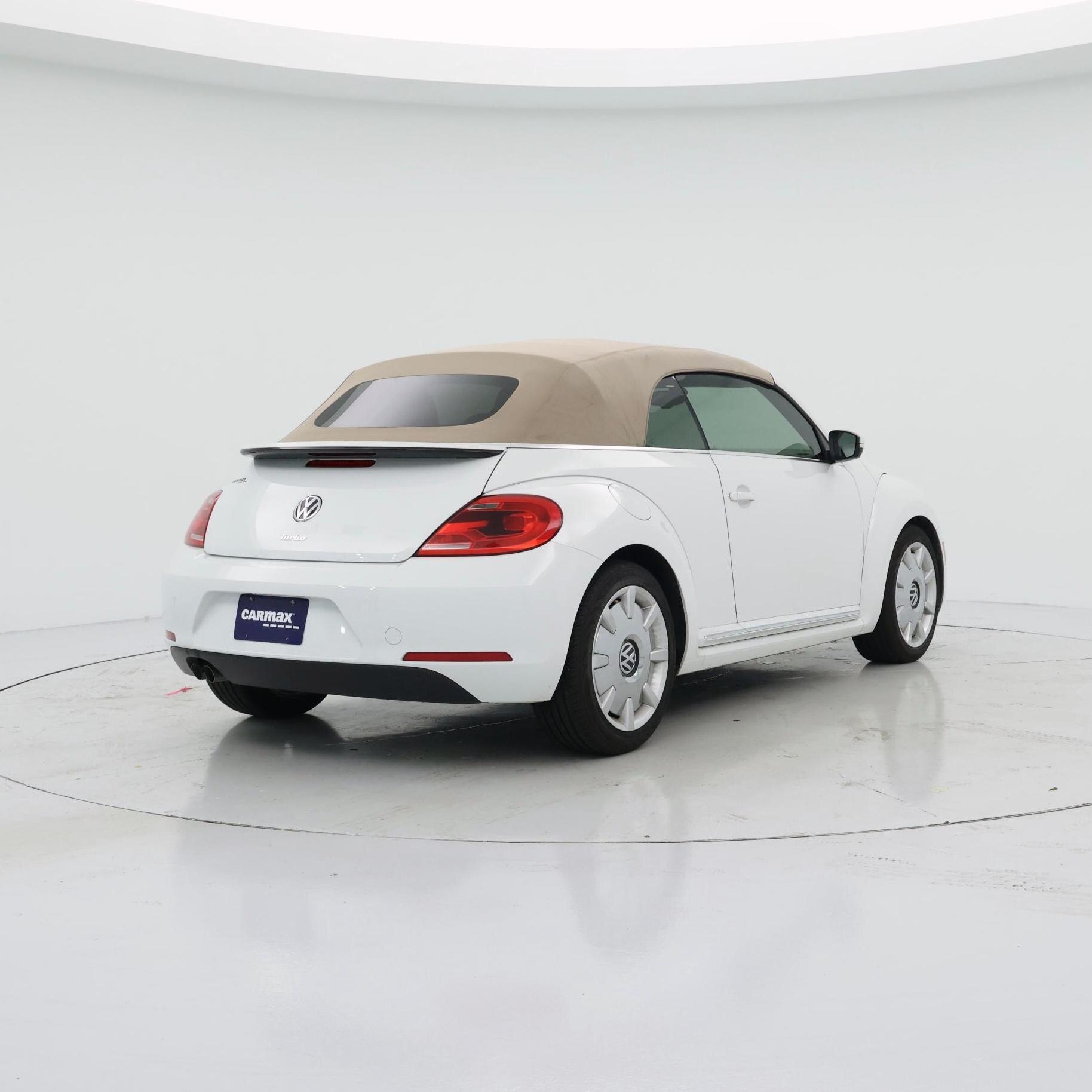 Thumbnail: 2016 Volkswagen Beetle - 8